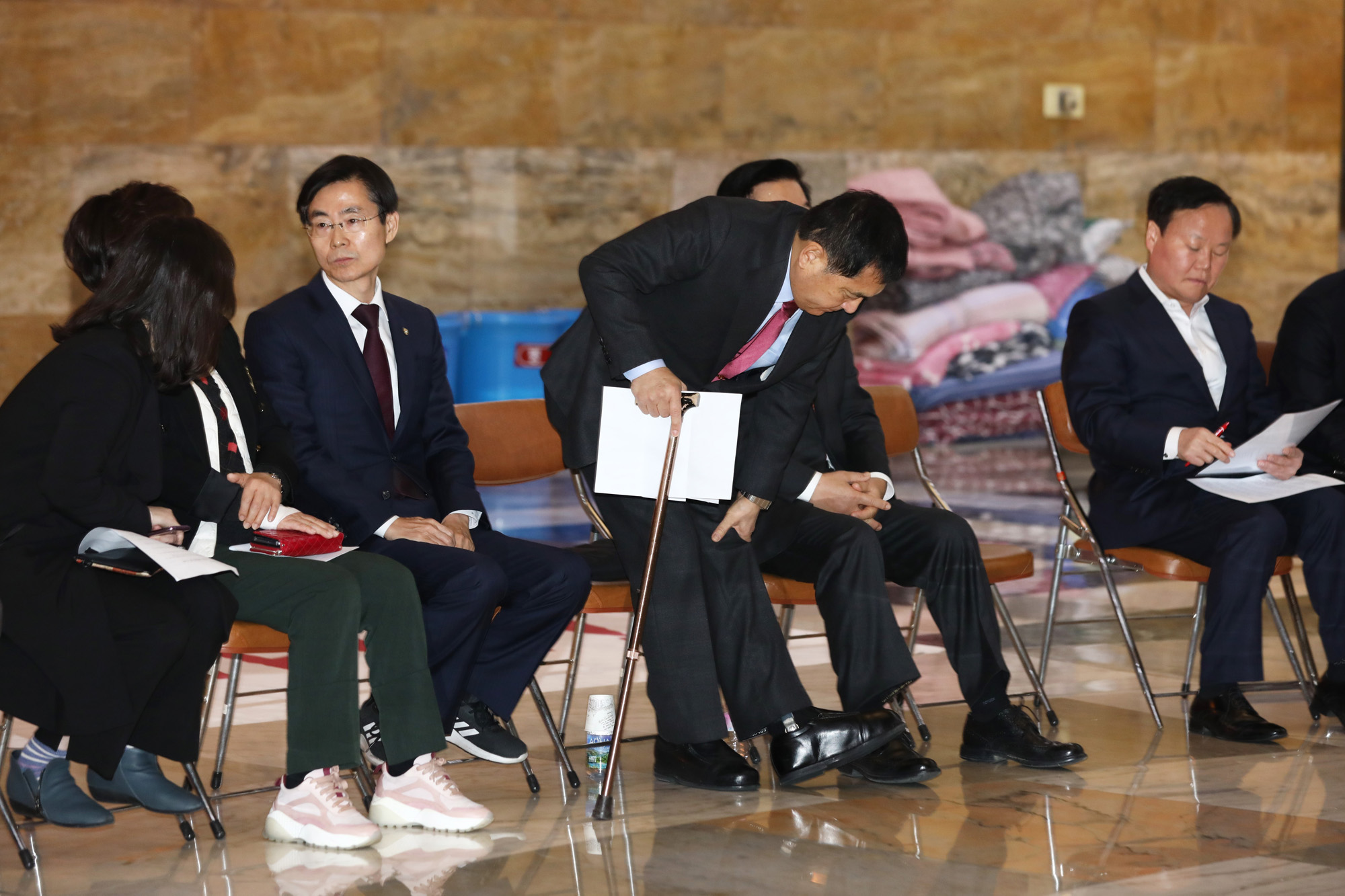 자유한국당최고위원회의;심재철원내대표