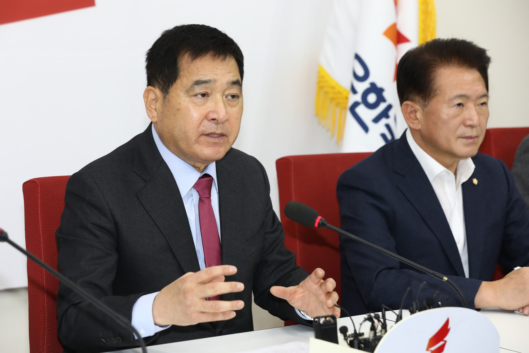 자유한국당;심재철원내대표