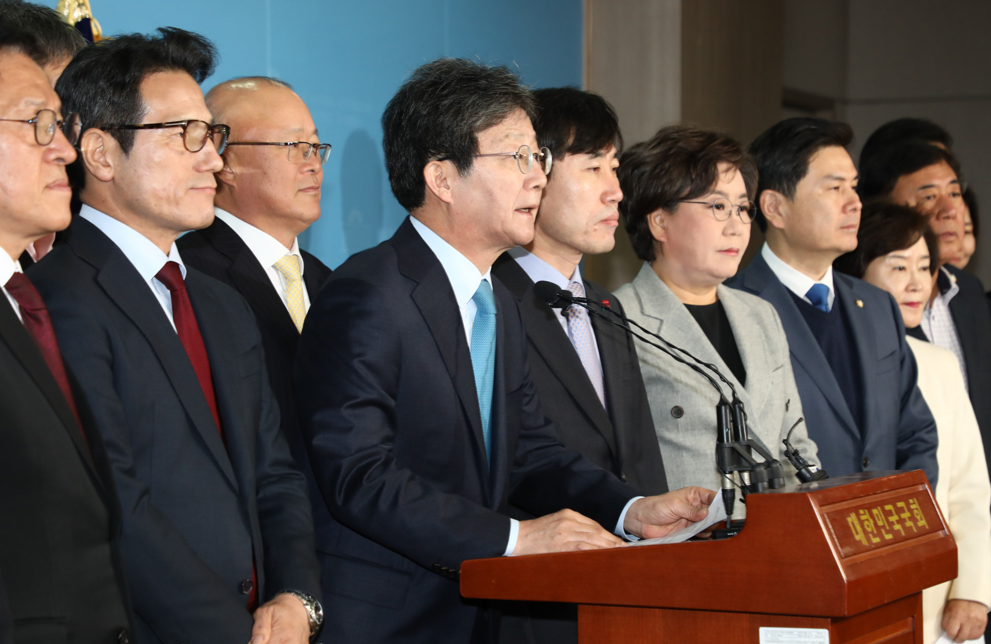 바른미래당탈당;새로운보수당창당;비당권파의원