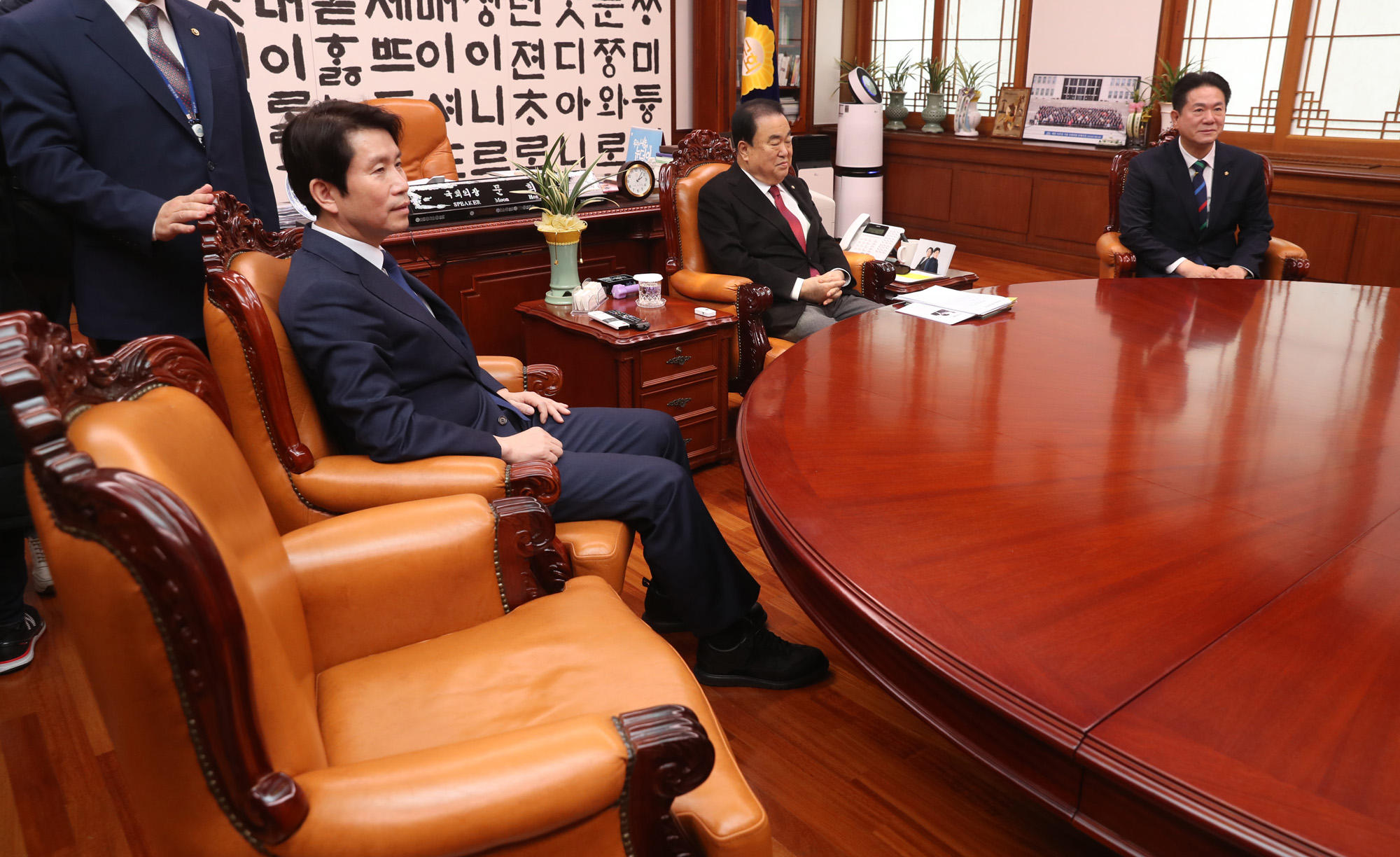 국회의장;원내대표회동;문희상;이인영;이동섭