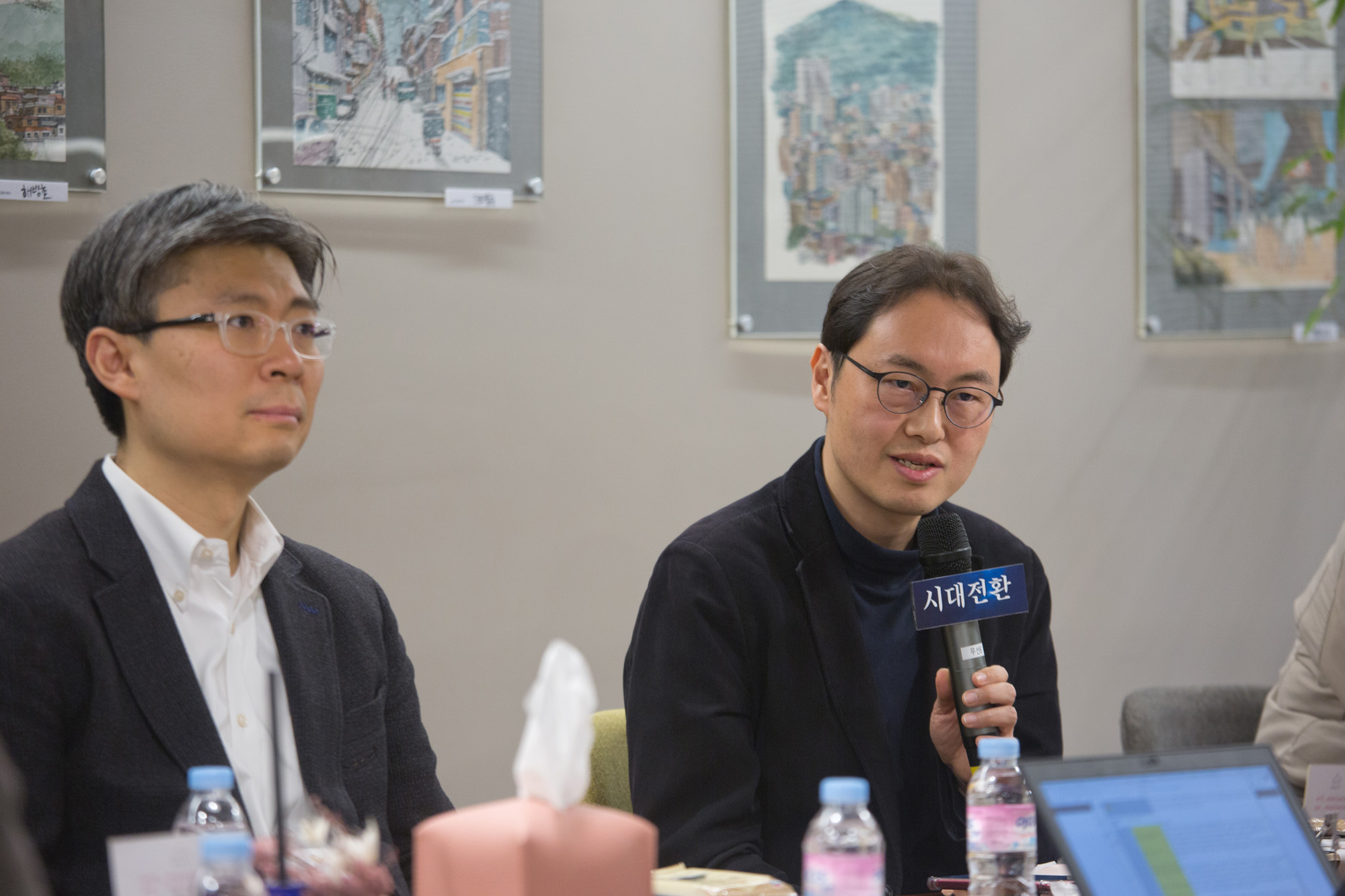 정치;시대전환;정책네트워크;30 40;직업인;솔루션