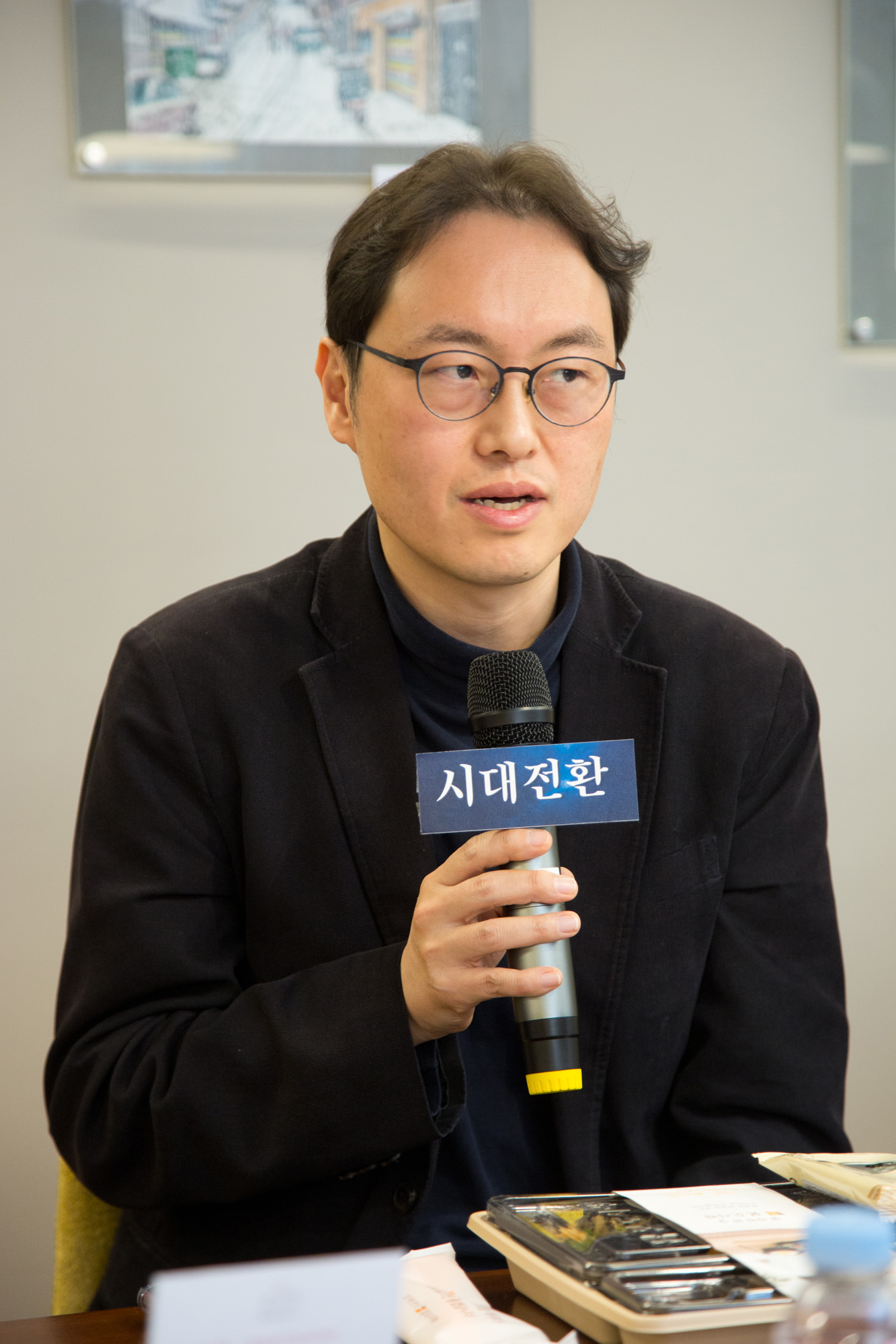 정치;시대전환;정책네트워크;30 40;직업인;솔루션