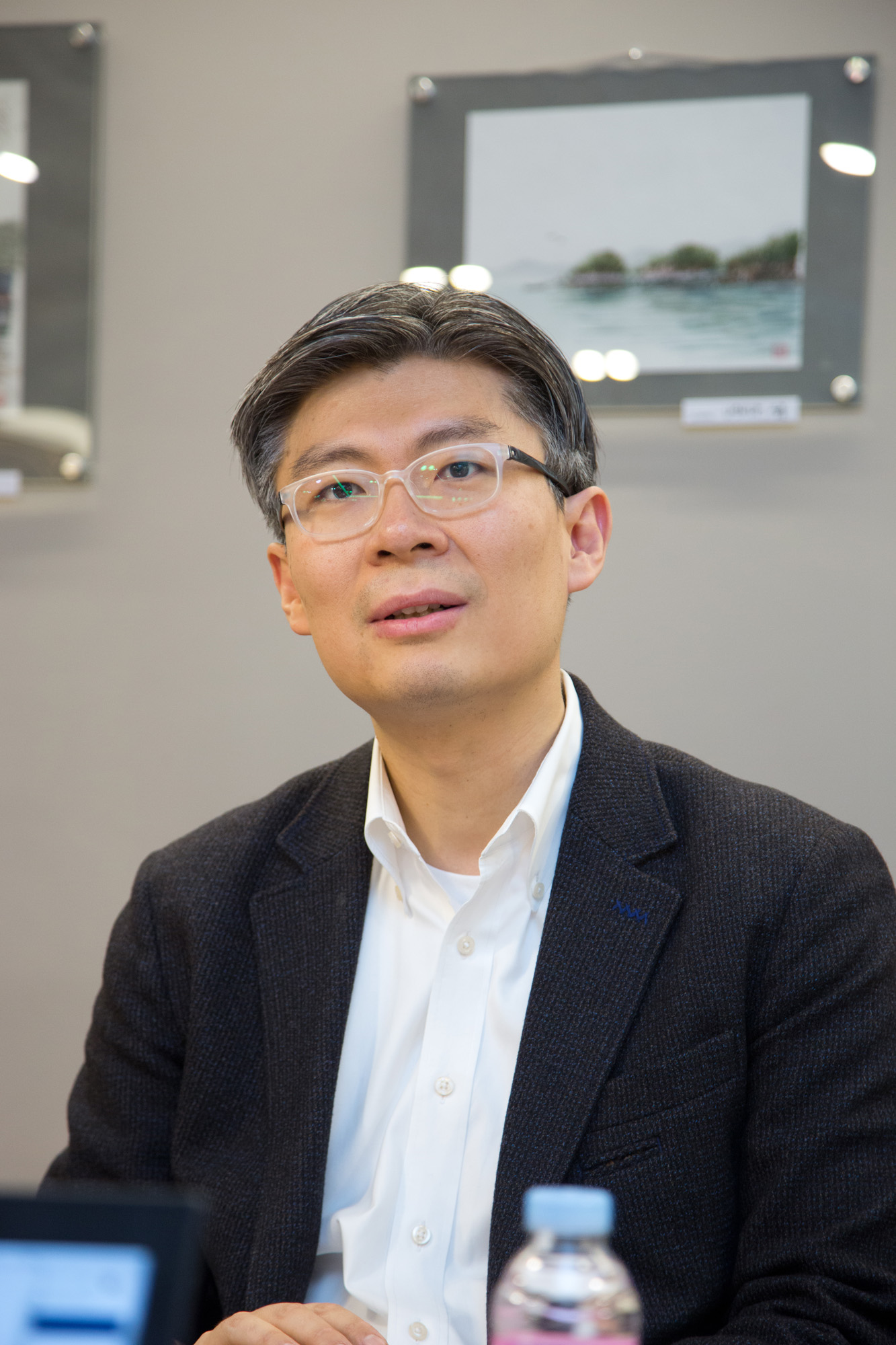 정치;시대전환;정책네트워크;30 40;직업인;솔루션