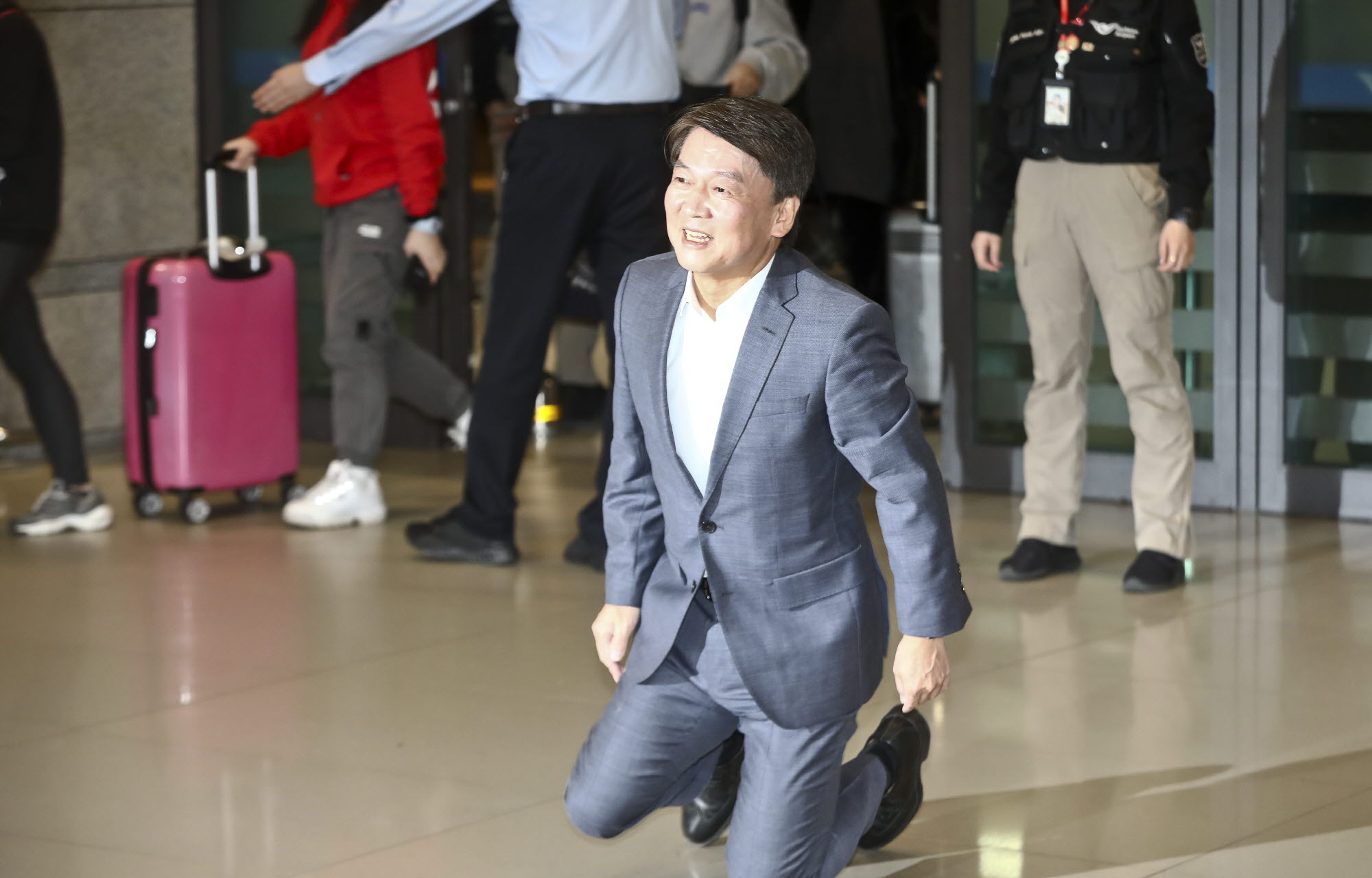 안철수;안철수입국