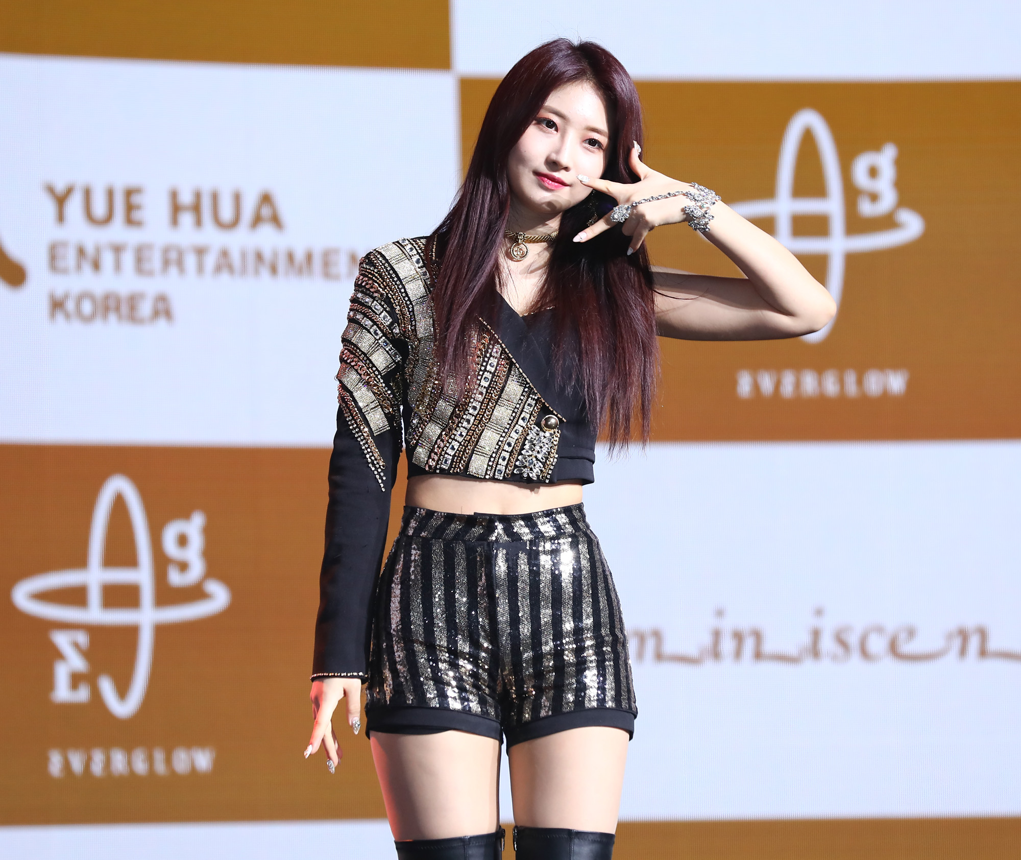 에버글로우;위에화;걸그룹;아이돌;가수;쇼케이스
