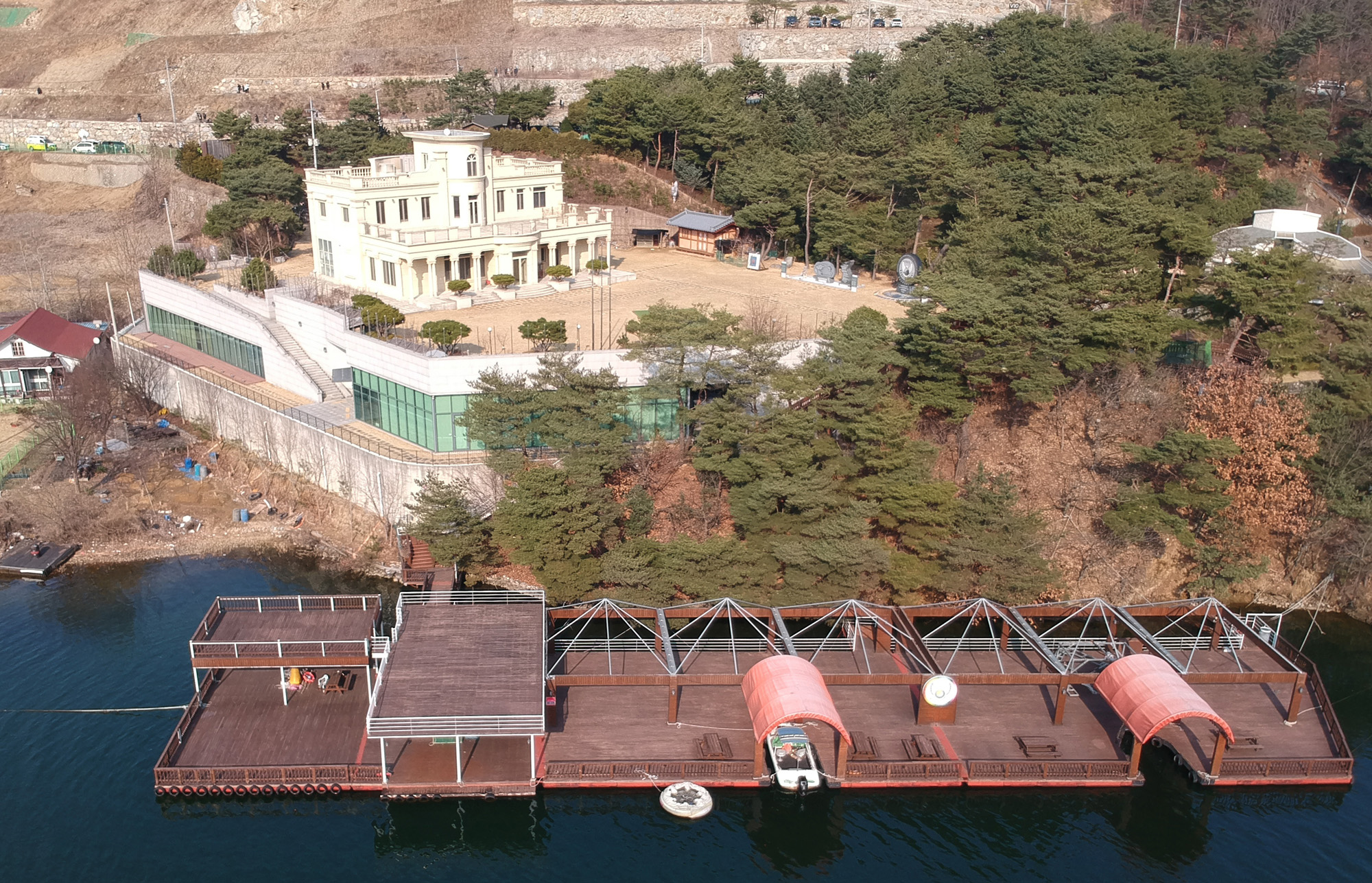 이만희 신천지;신천지 예수교회 평화의 궁전 평화 연수원 가평 