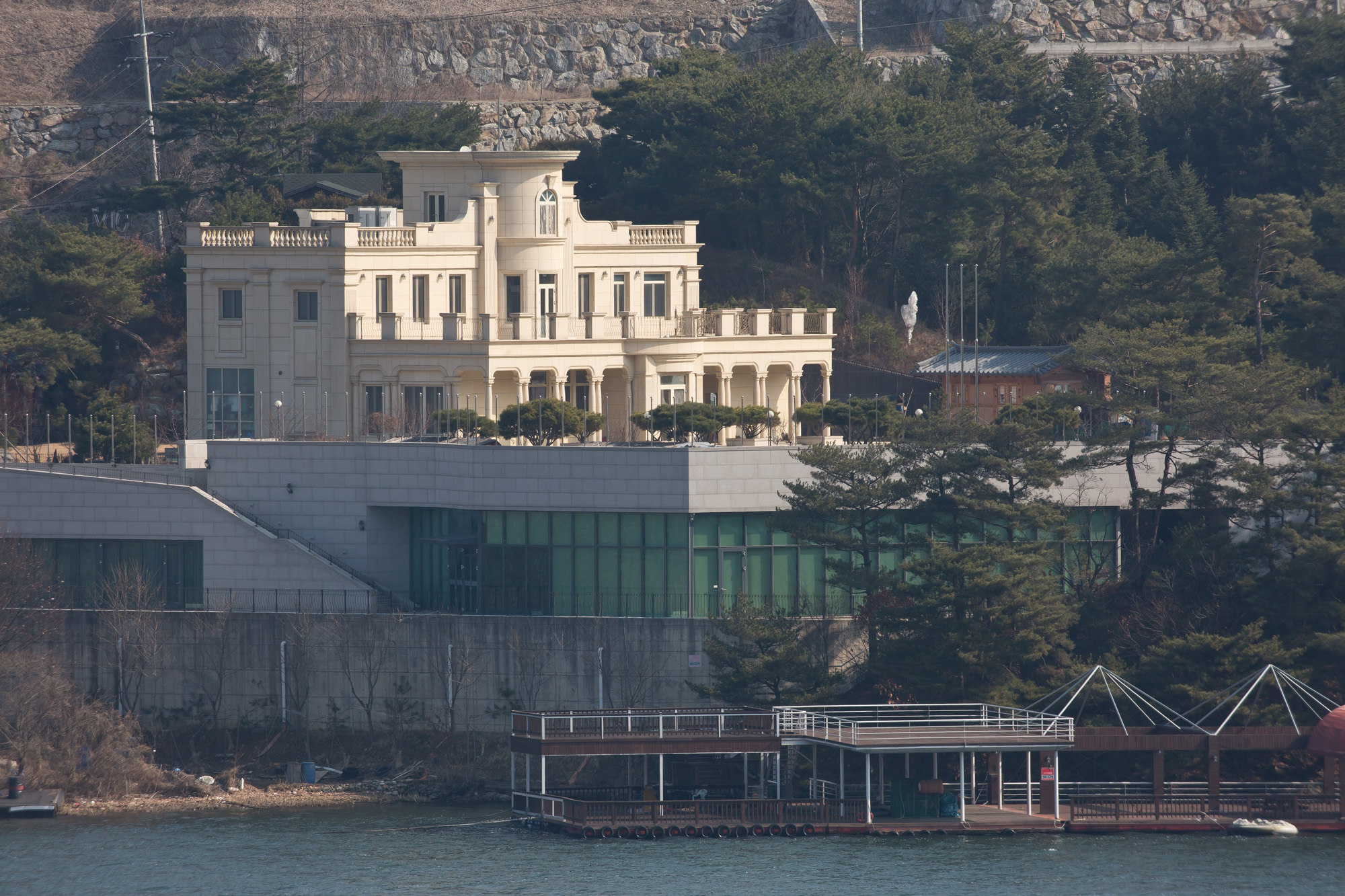 이만희 신천지;신천지 예수교회 평화의 궁전 평화 연수원 가평 