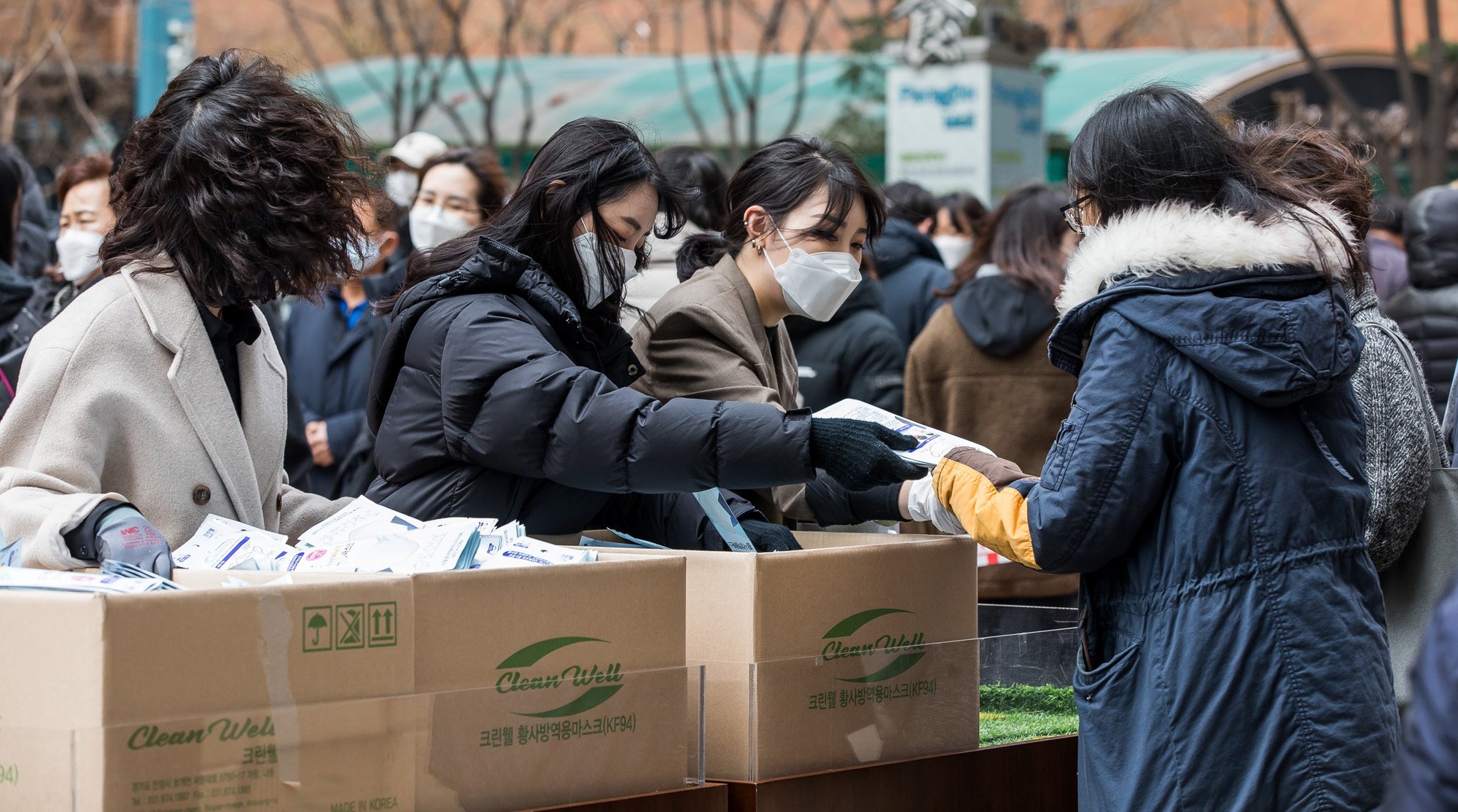 사회;세태;건강;전염병;신종코로나바이러스감염증;코로나19;마스크;마스크공적판매처;행복한백화점;중소벤처기업부