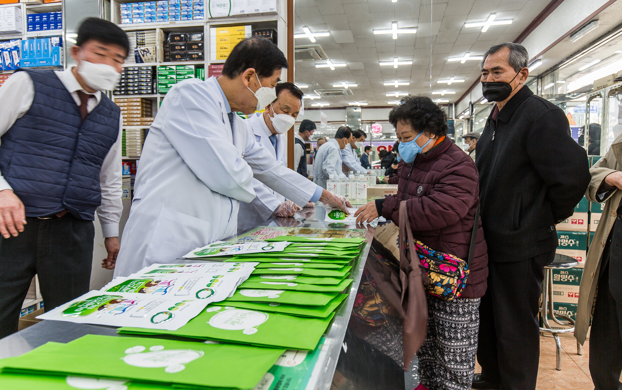 사회;세태;코로나19;신종코로나바이러스감염증;마스크;공적마스크;마스크5부제;약국마스크판매