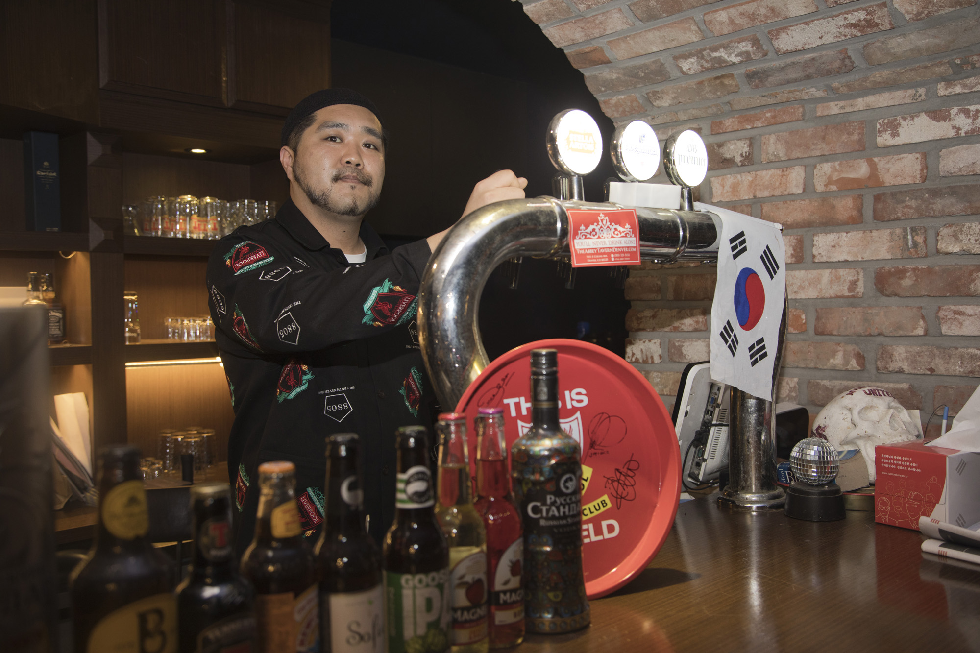 사회;프로야구;EPL;프리미어리그;리버플;펍;욱일기