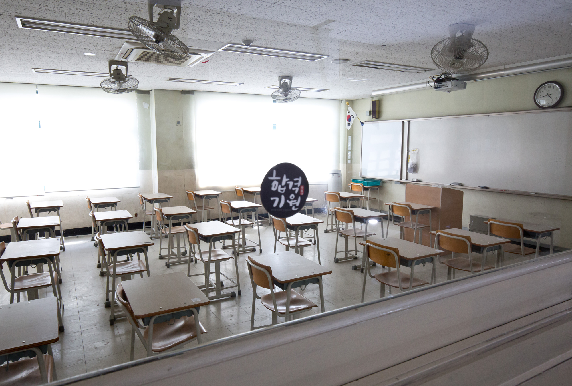 사회 교육 학교 코로나19 텅빈교실 개학연기