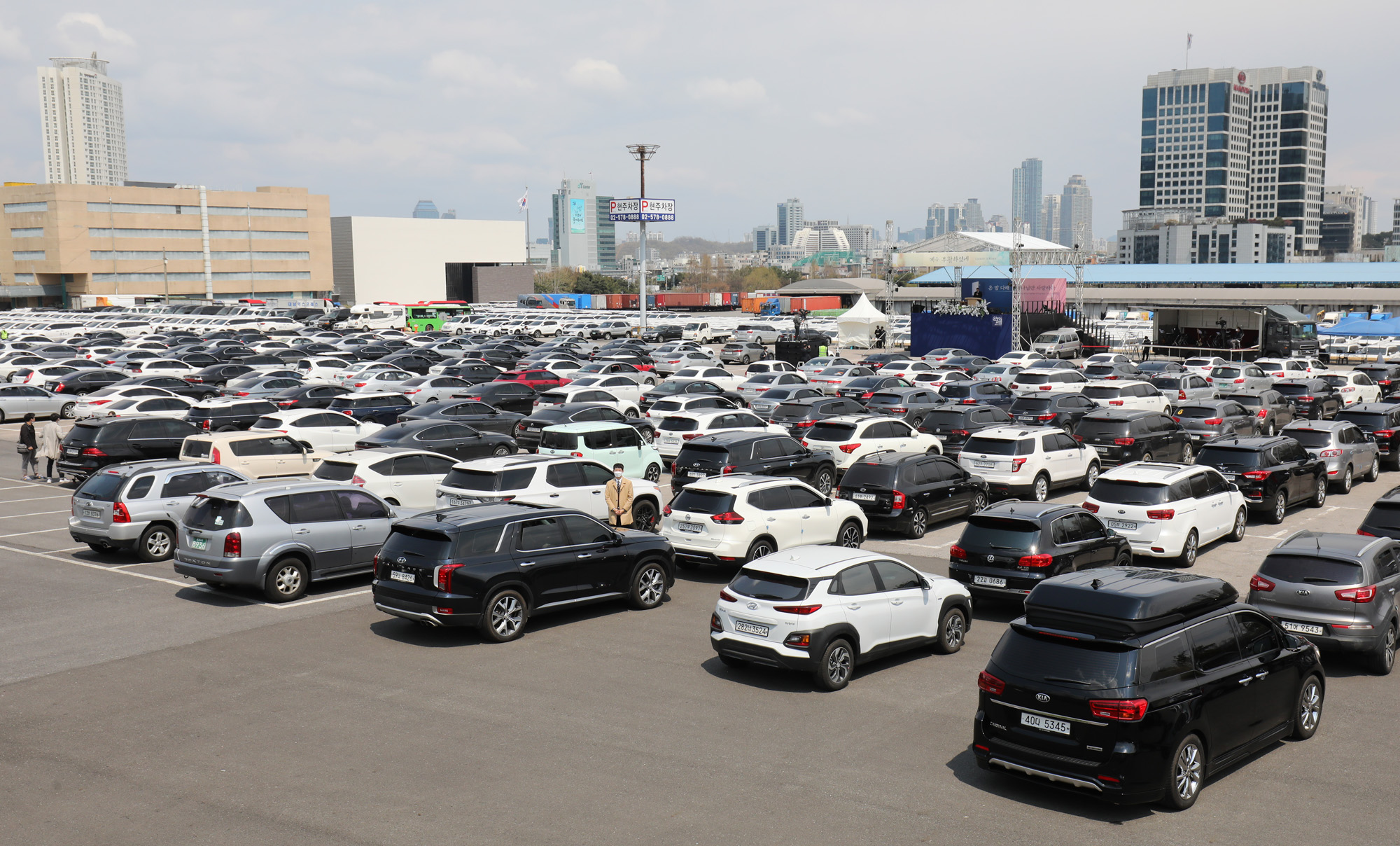 종교;코로나19종교;코로나;코로나예배;드라이브인예배;드라이브인워십;자동차예배;승용차예배;온누리교회