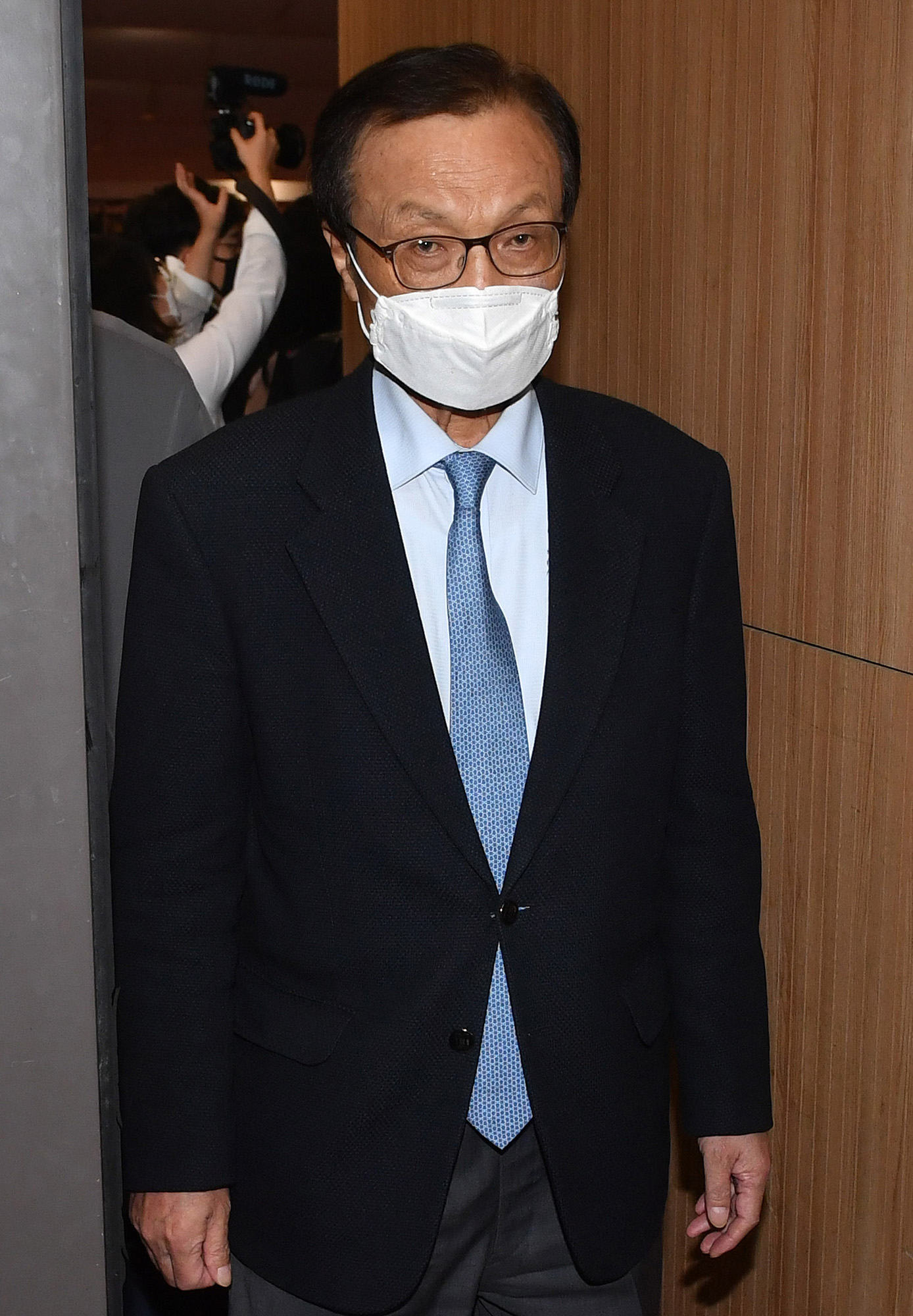 정치;정당;더불어민주당;국회의원선거;총선;개표방송시청