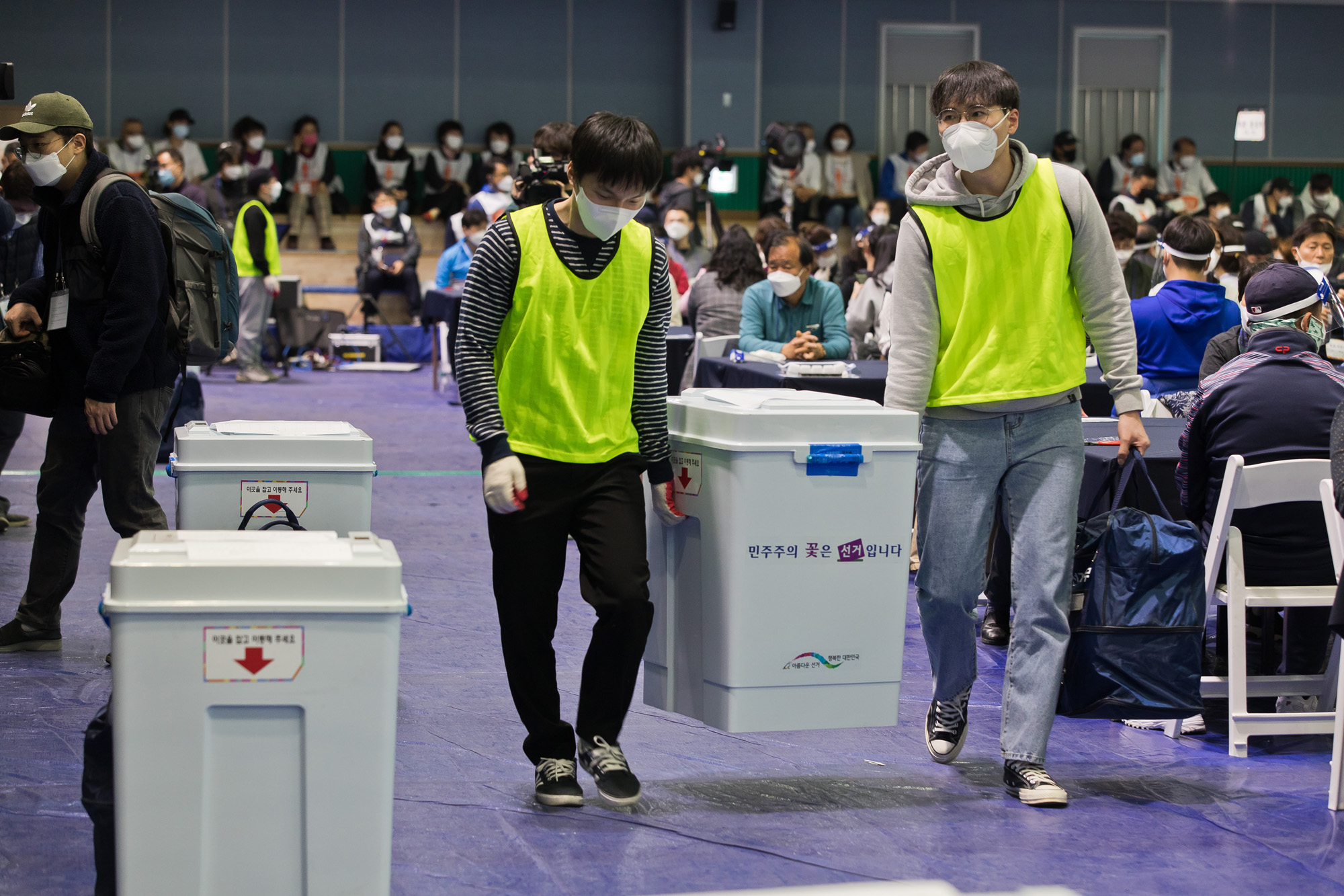 정치;선거;총선;제21대국회의원선거;총선개표;21대총선개표;영등포구개표소