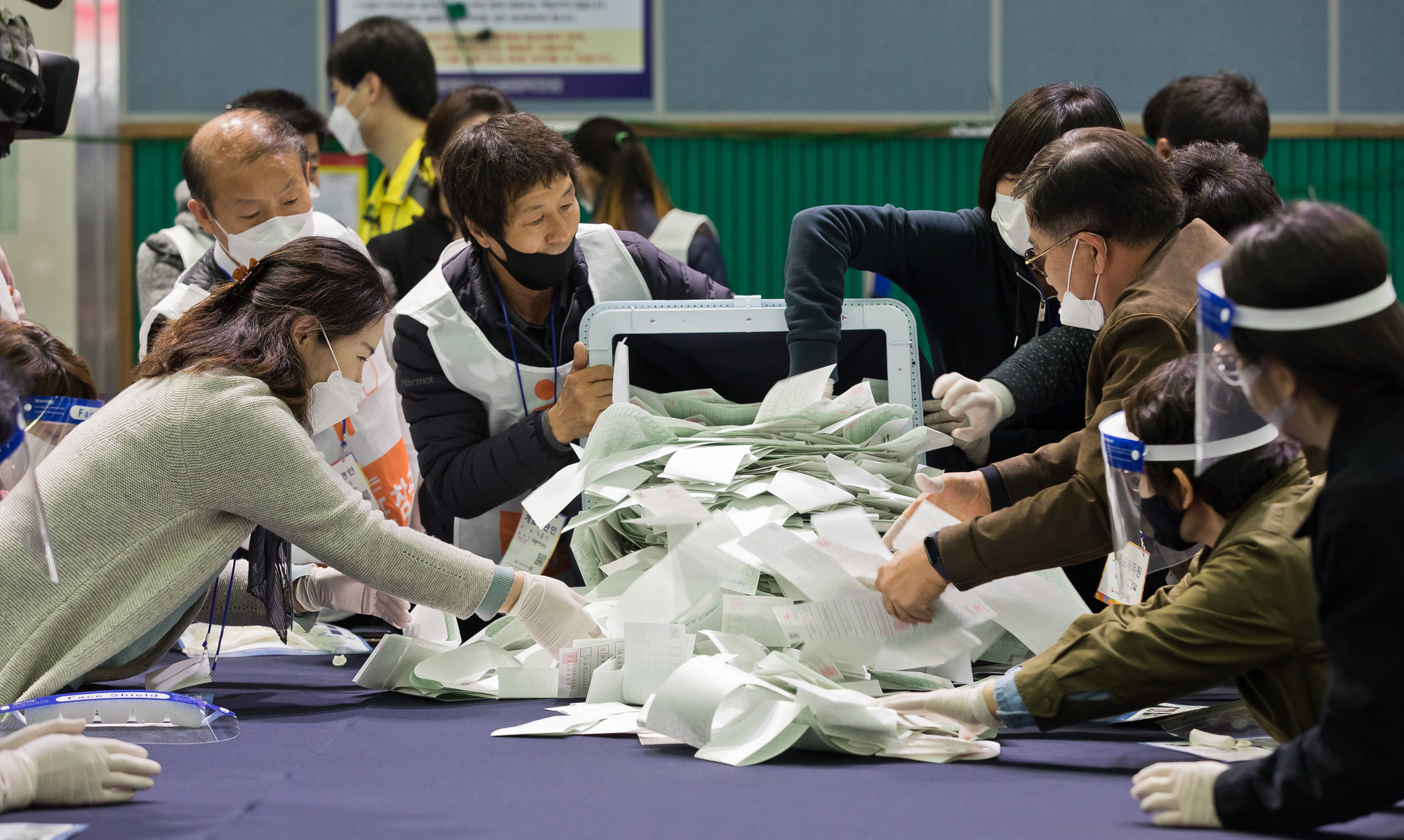 정치;선거;총선;제21대국회의원선거;총선개표;21대총선개표;영등포구개표소