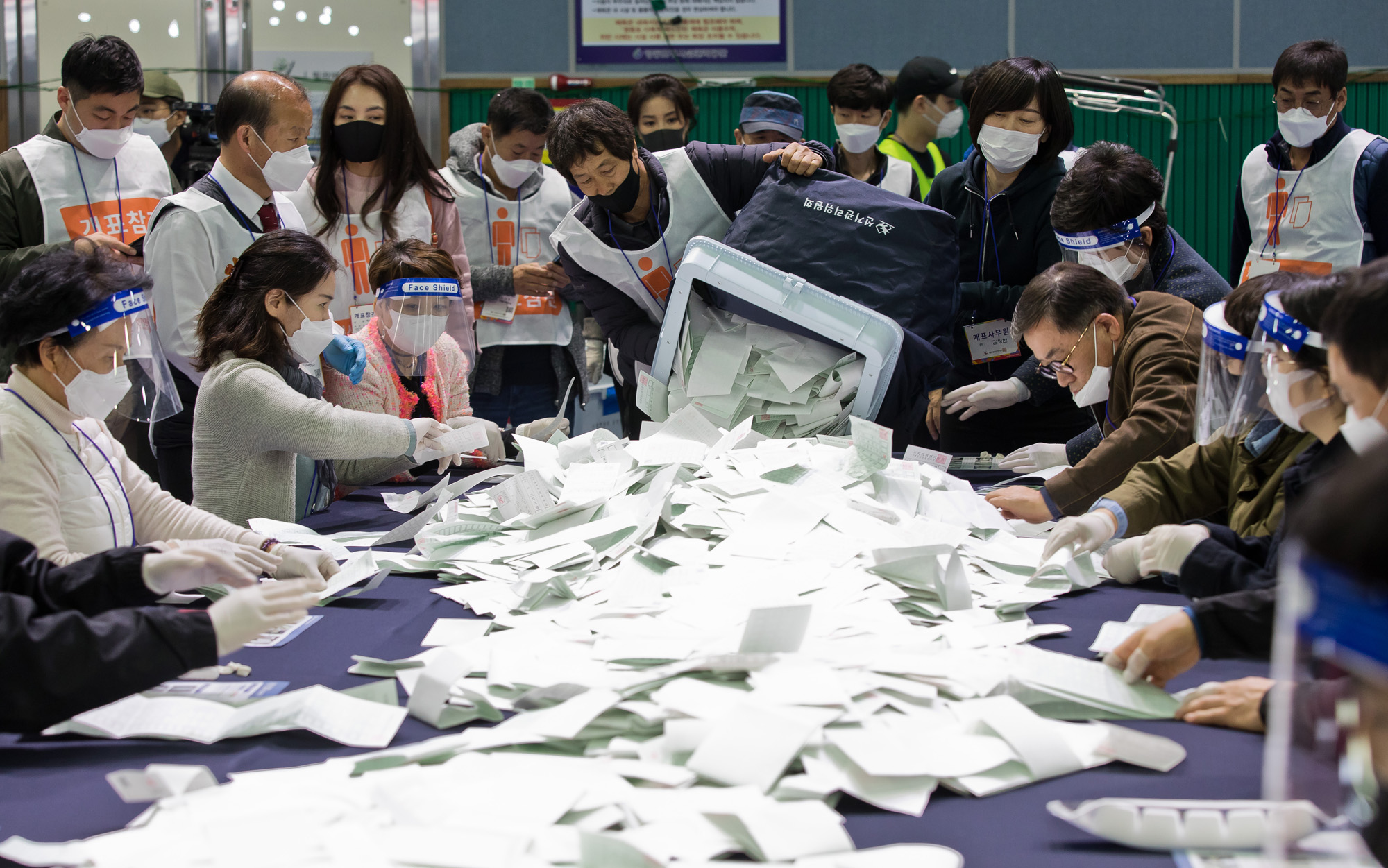 정치;선거;총선;제21대국회의원선거;총선개표;21대총선개표;영등포구개표소