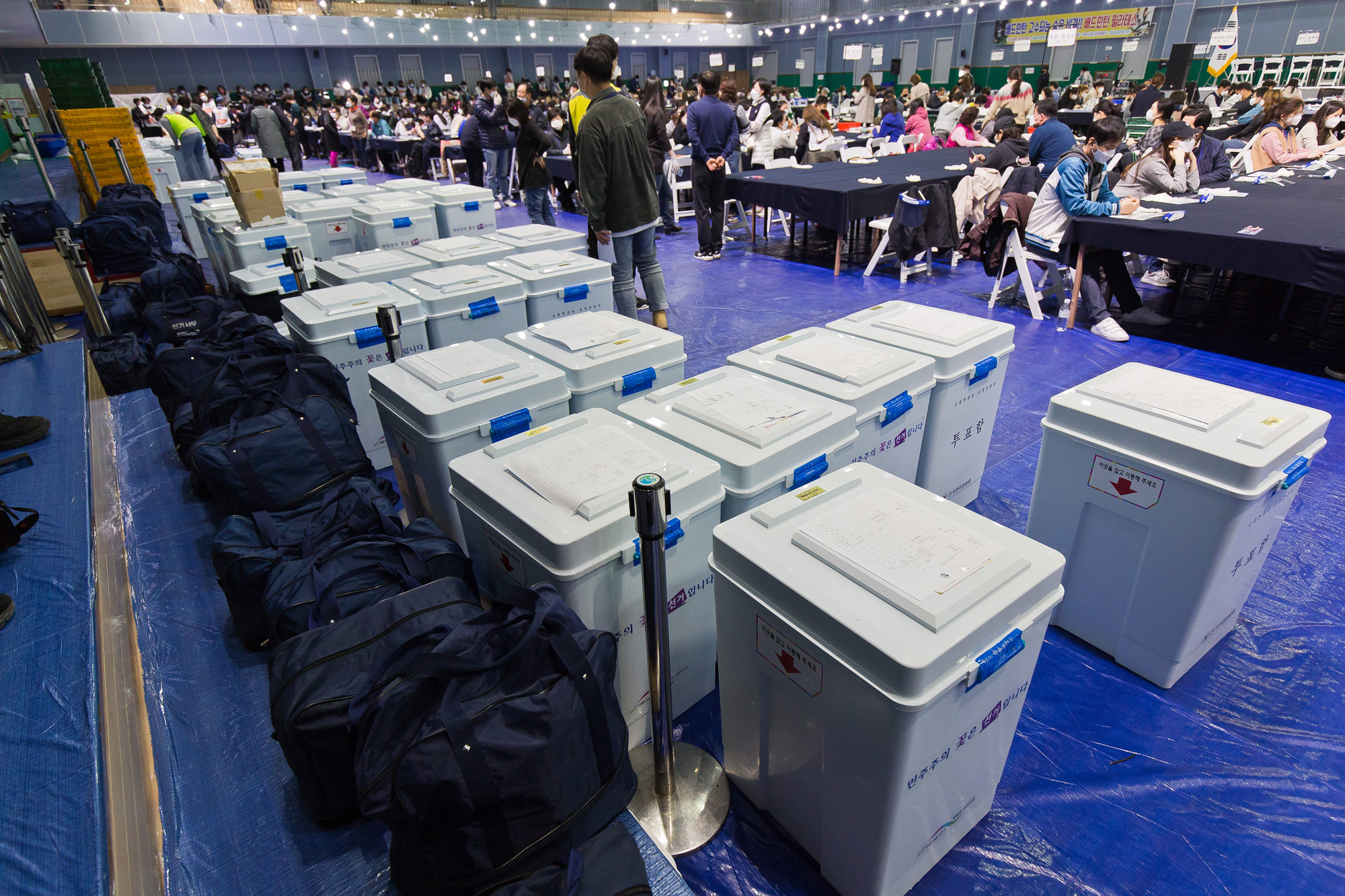 정치;선거;총선;제21대국회의원선거;총선개표;21대총선개표;영등포구개표소