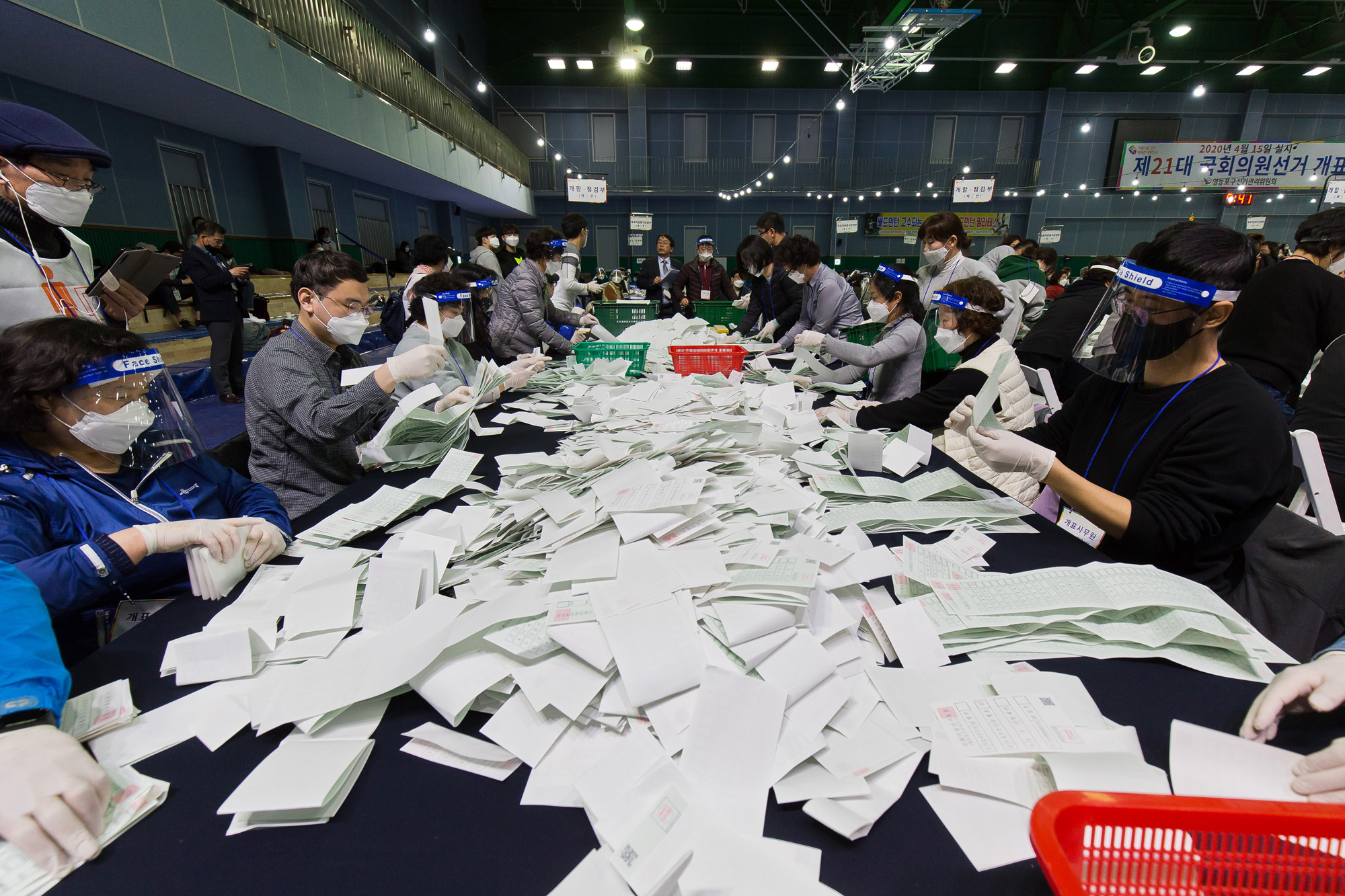 정치;선거;총선;제21대국회의원선거;총선개표;21대총선개표;영등포구개표소