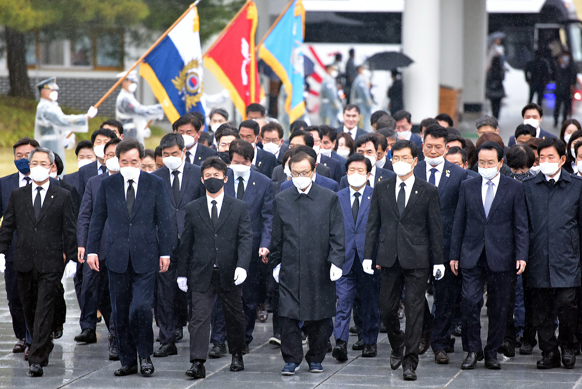 정치;국회;정당;더불어민주당;더불어시민당;국립현충원
