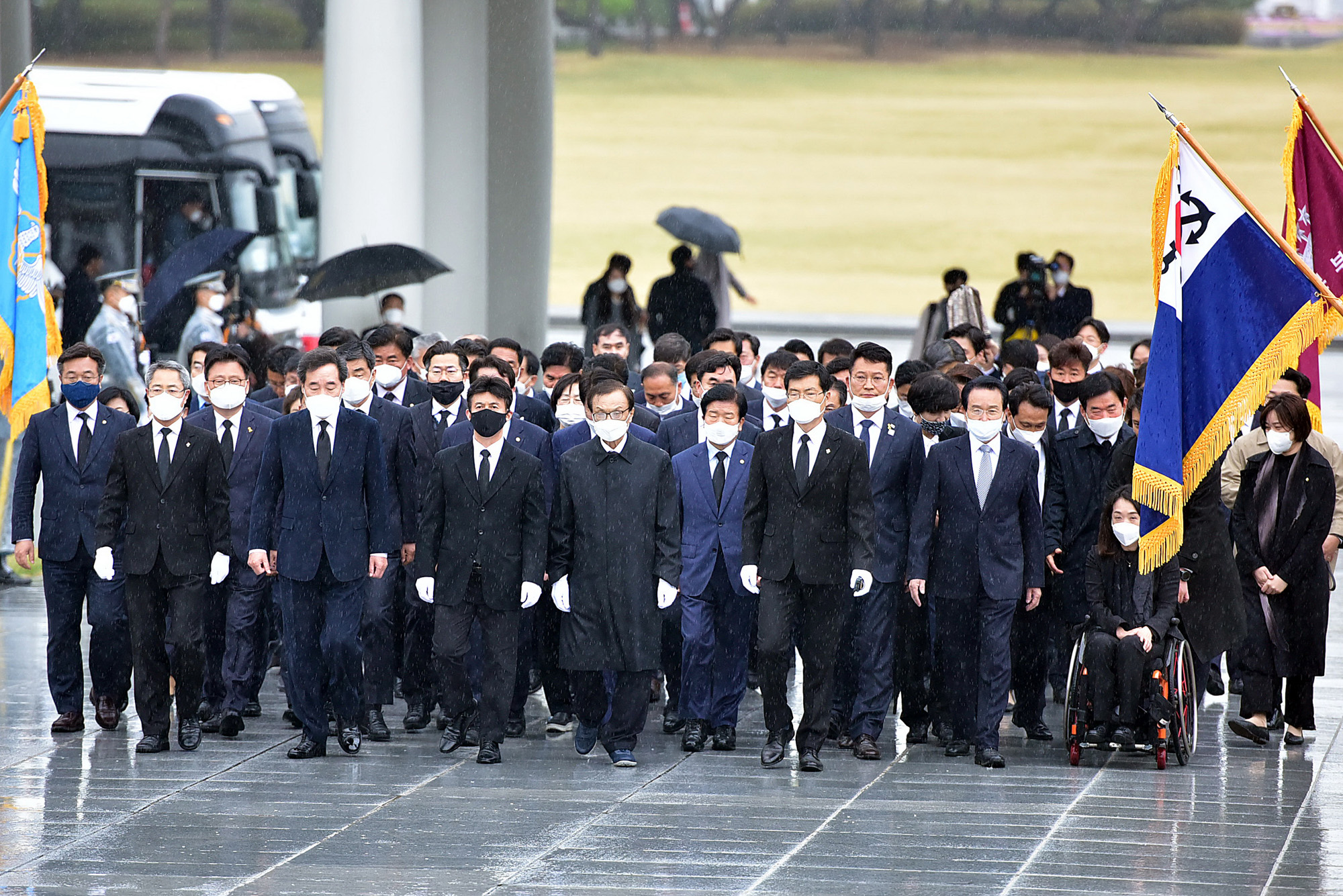 정치;국회;정당;더불어민주당;더불어시민당;국립현충원