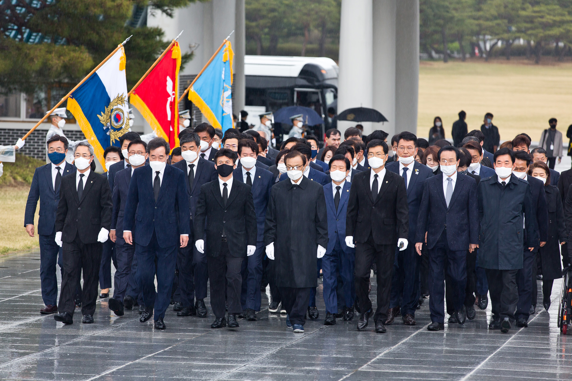 정치;국회;정당;더불어민주당;더불어시민당;국립현충원