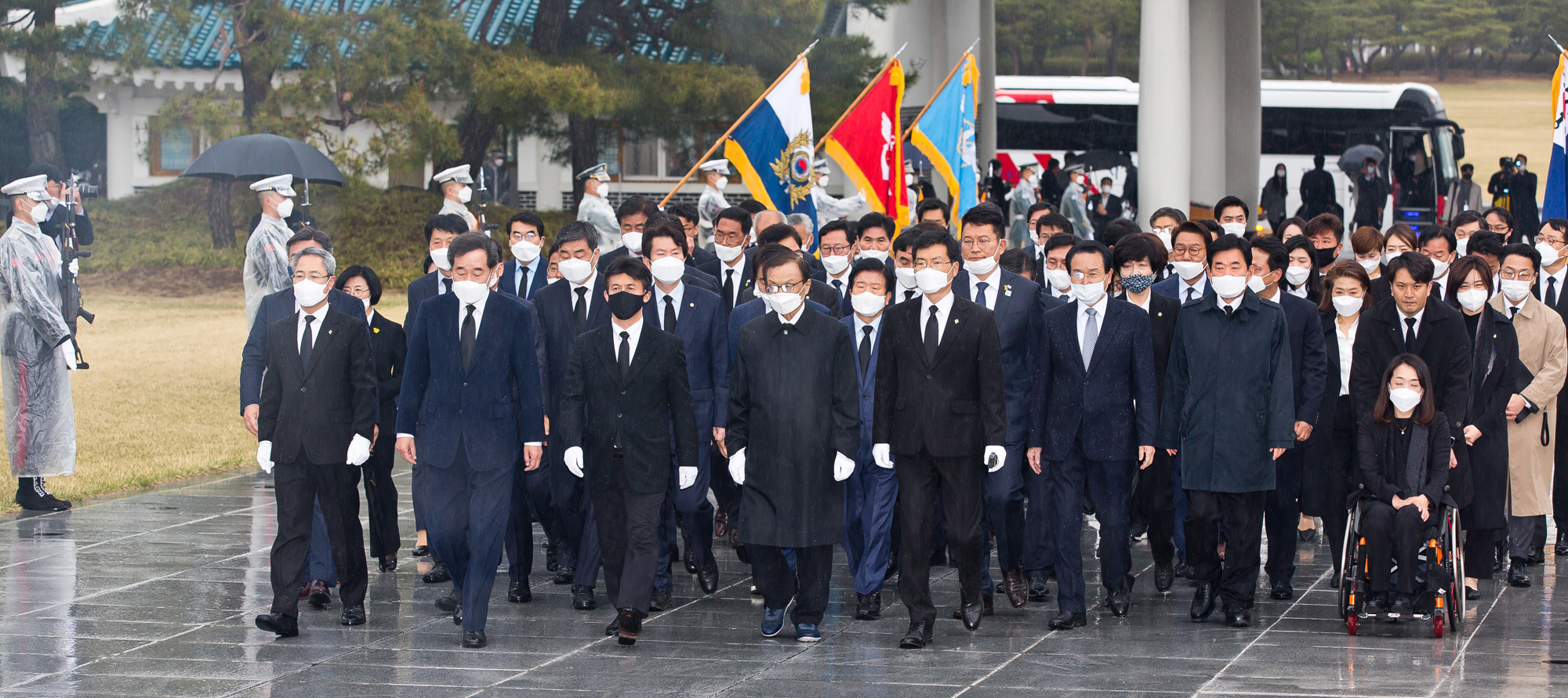 정치;국회;정당;더불어민주당;더불어시민당;국립현충원