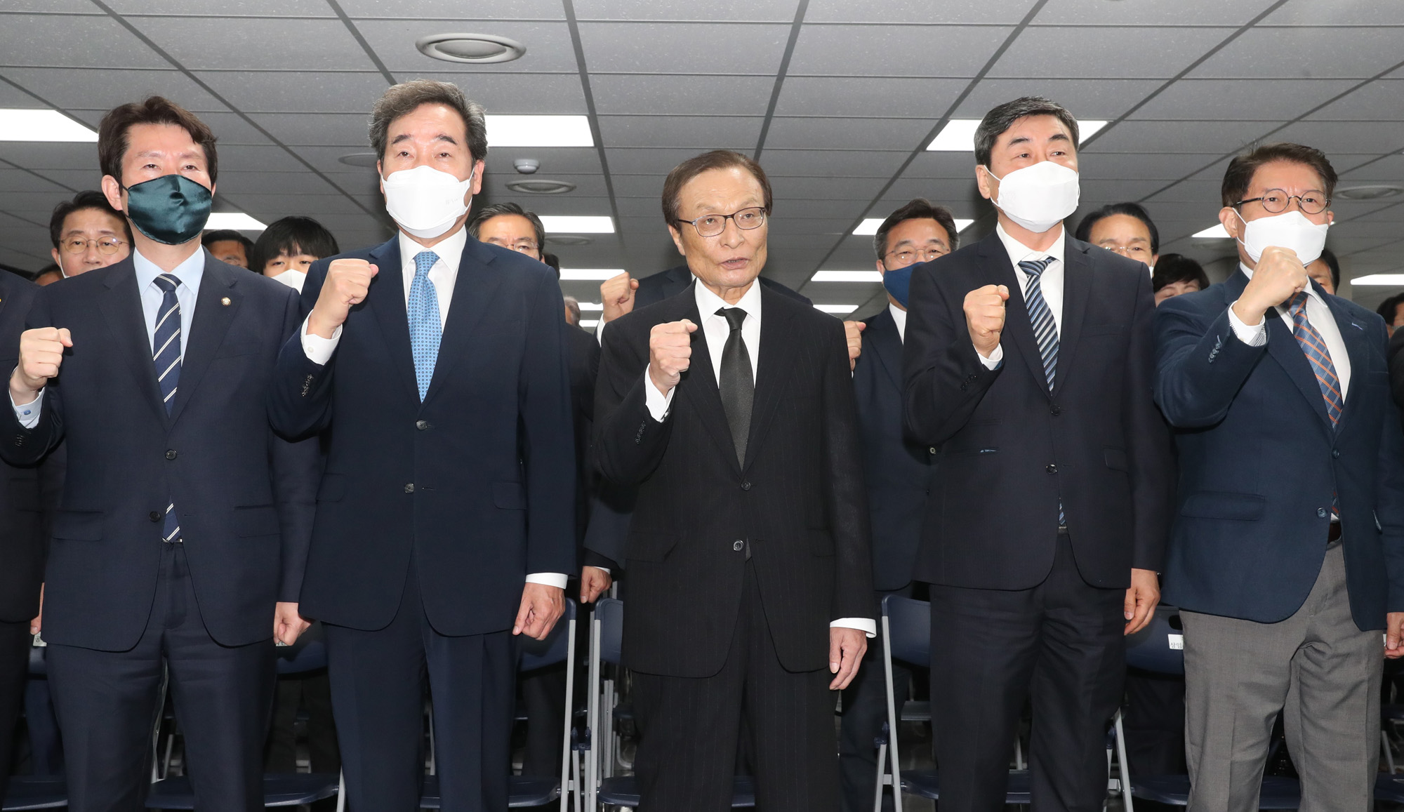 정치;더불어민주당;더불어시민당;더불어합동선거대책위해단식;이낙연;이해찬;이인영