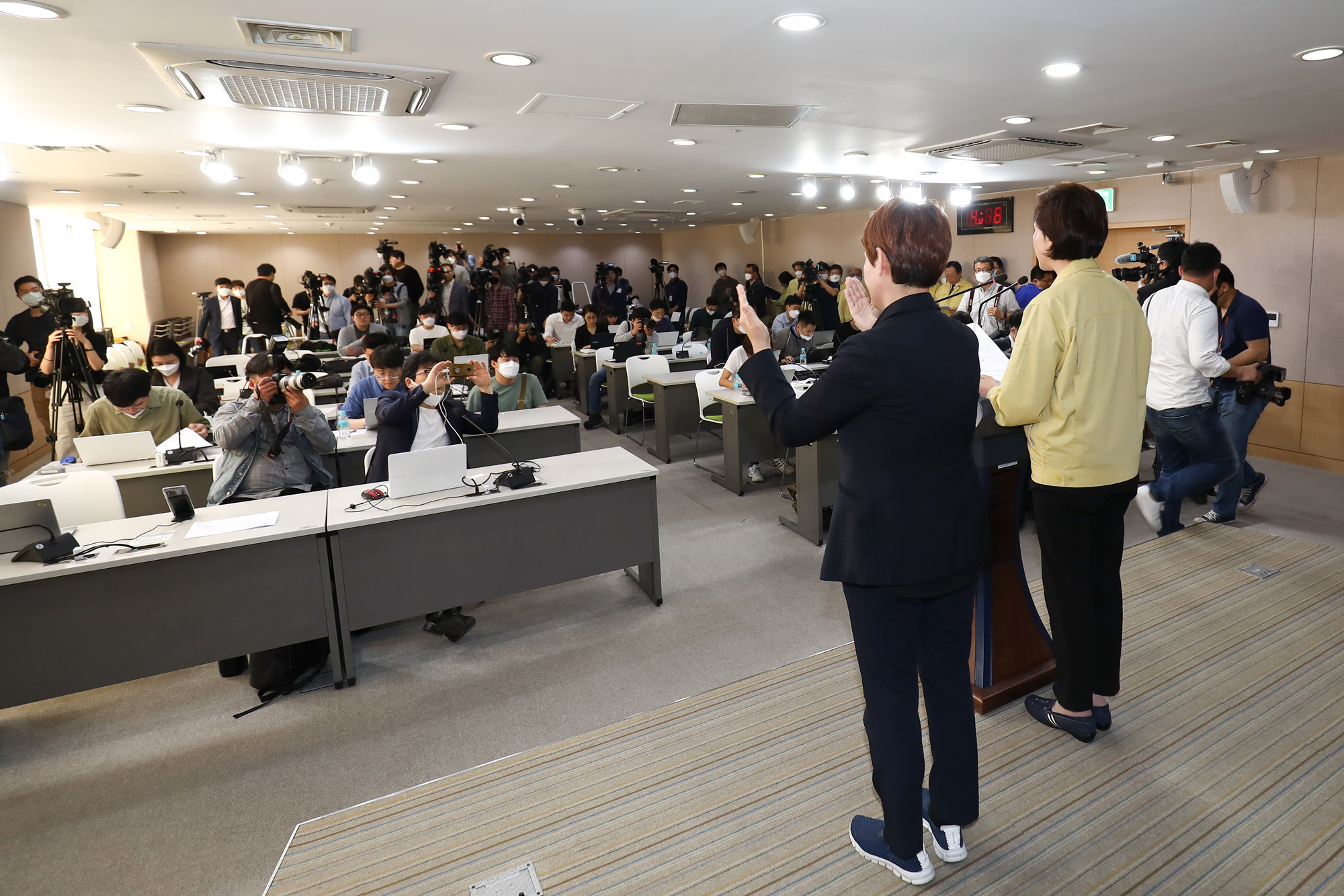 사회;코로나;코로나19;코로나개학;온라인수업;코로나개학;코로나학교;유은혜;유은혜장관;유은혜교육부