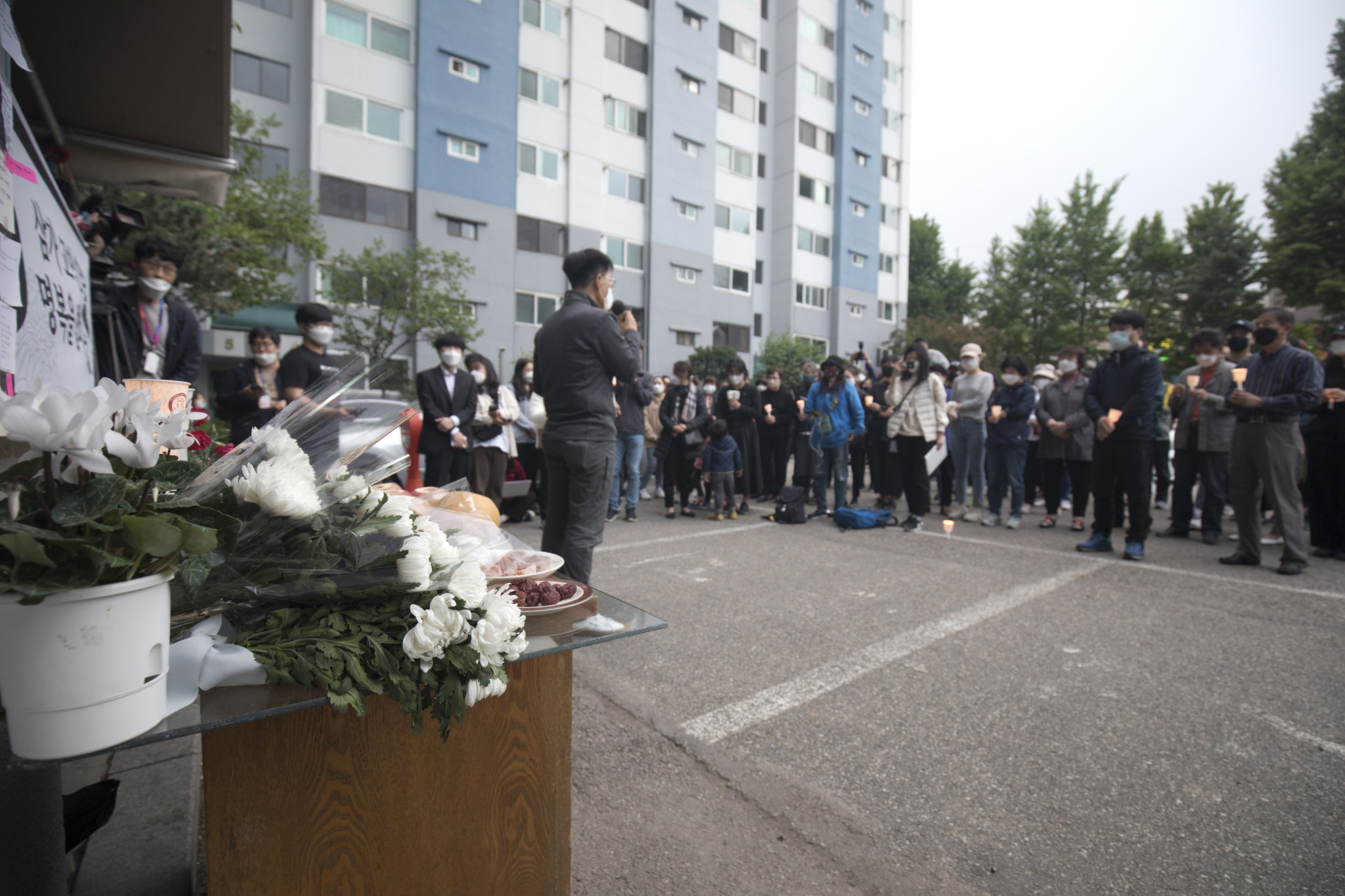 사회;세태;갑질;아파트;경비원;투신;추모;촛불