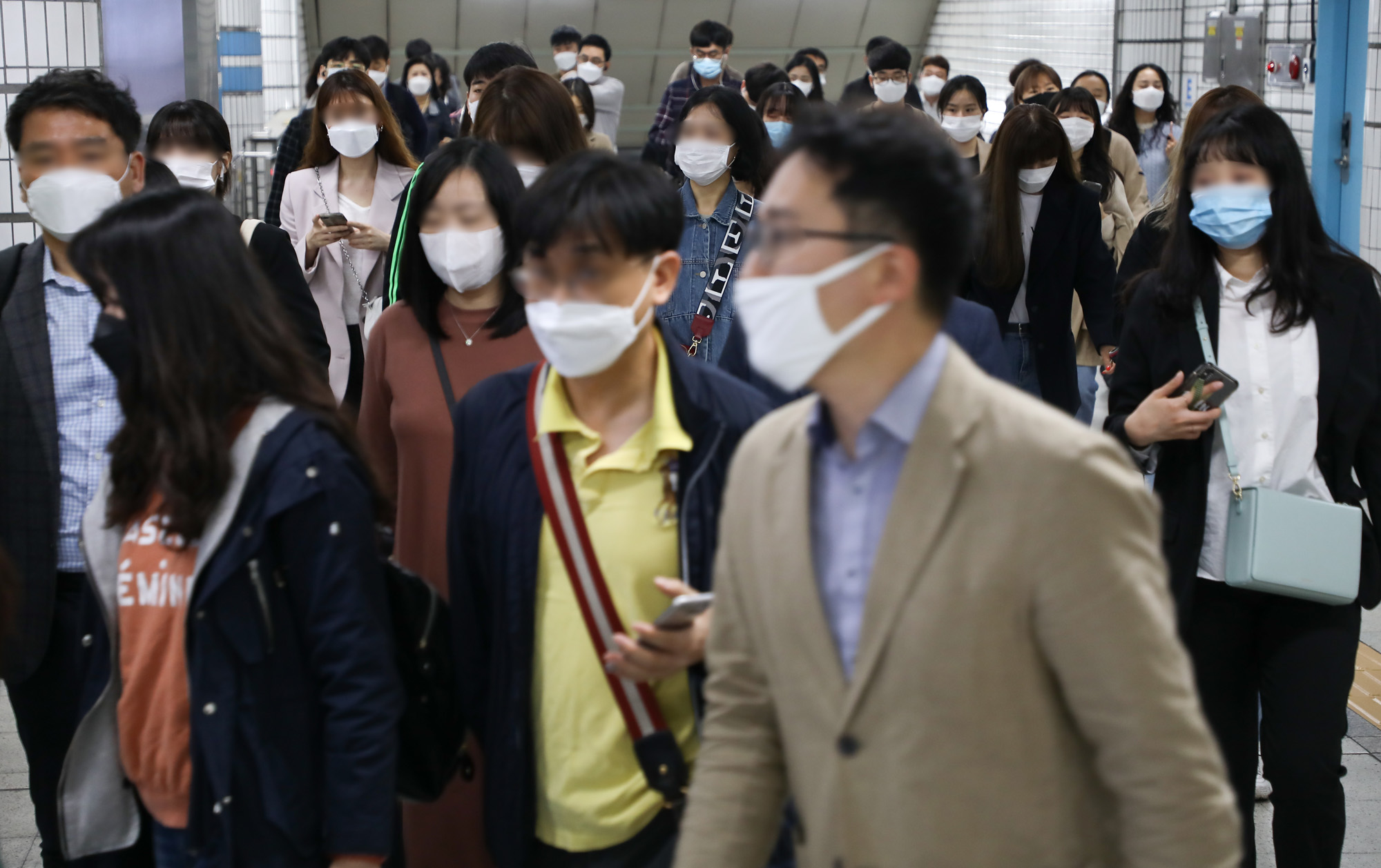 사회;코로나19;마스크;지하철마스크;지하철코로나;전동차이용객혼잡도