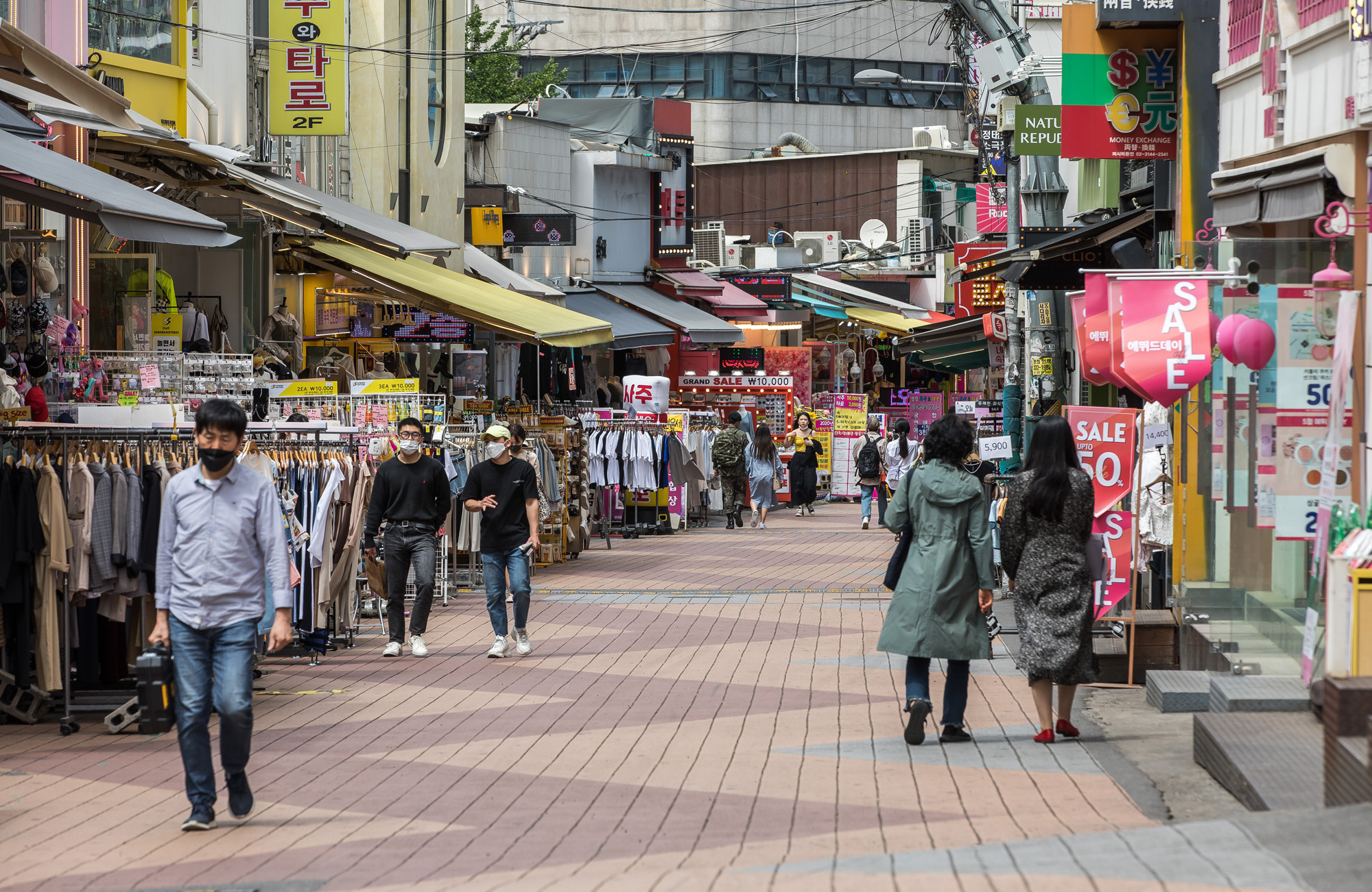 사회;사건사고;세태;코로나19;신종코로나바이러스감염증;이태원클럽발코로나집단감염;홍대클럽;홍대거리