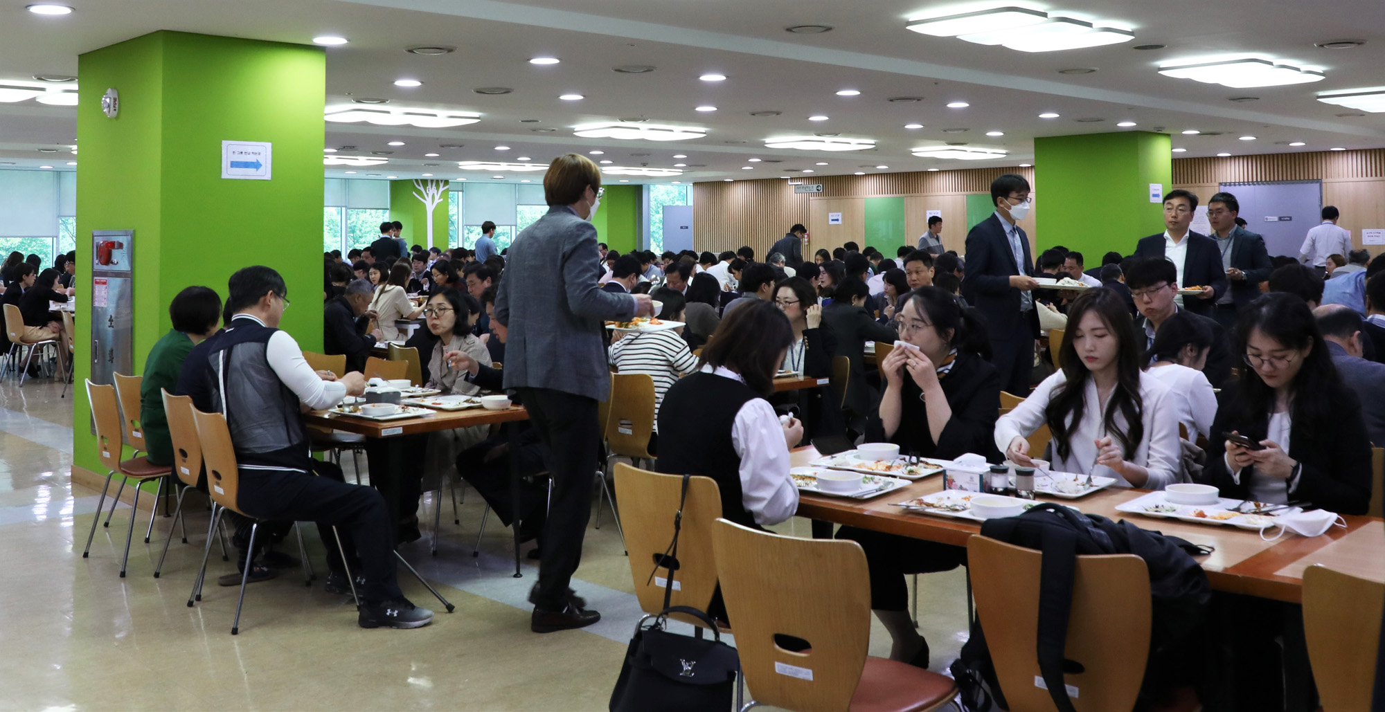 사회;건강;코로나;구내식당