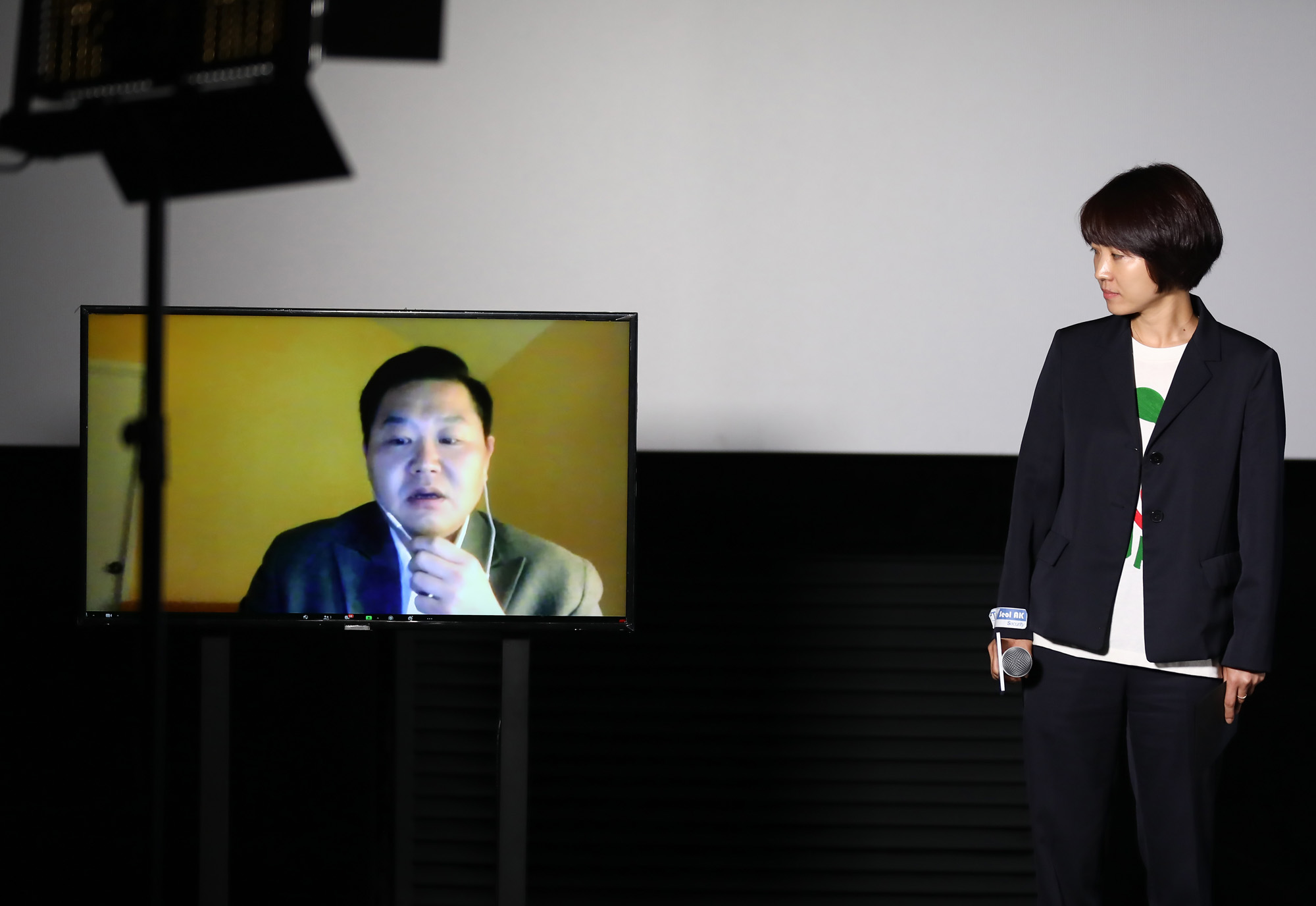 #살아있다;좀비영화;유아인;박신혜;영화시사회