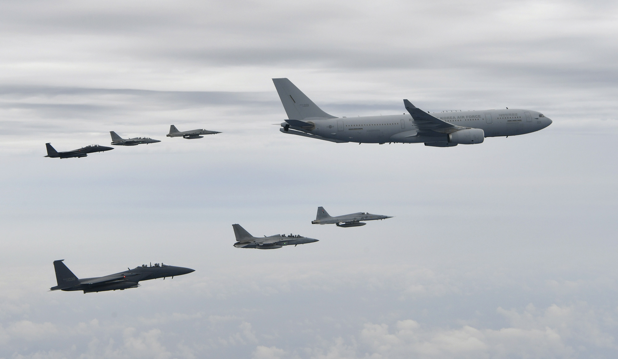 국방 외교 국군전사자 유해