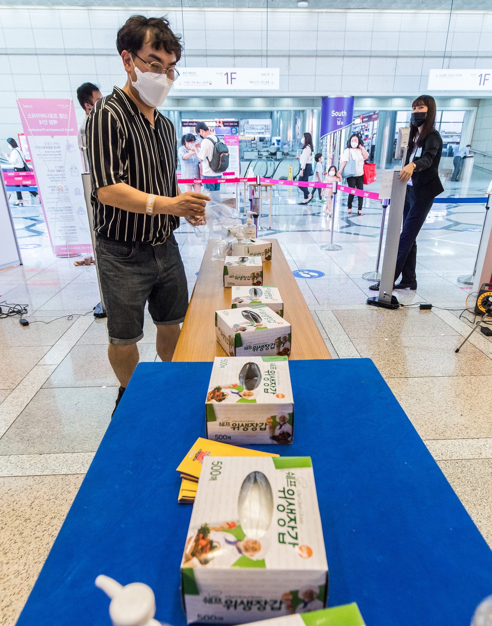 사회;환경;일회용품;코로나19;신종코로나바이러스감염증;코로나일회용품정책;일회용위생장갑;일회용품폐기