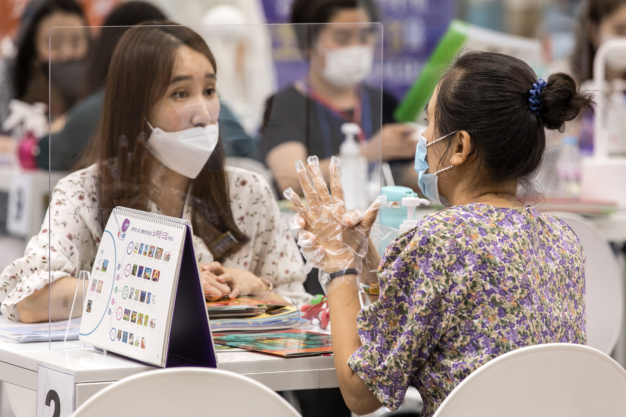 사회;환경;일회용품;코로나19;신종코로나바이러스감염증;코로나일회용품정책;일회용위생장갑;일회용품폐기