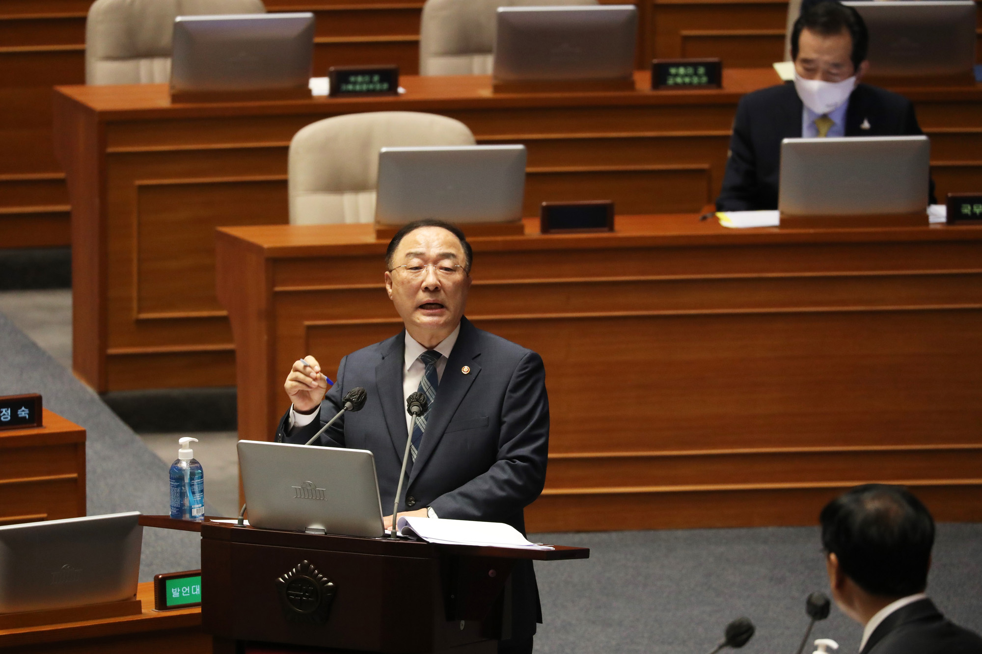 정치;국회;대정부질문;대정부질문경제;홍남기