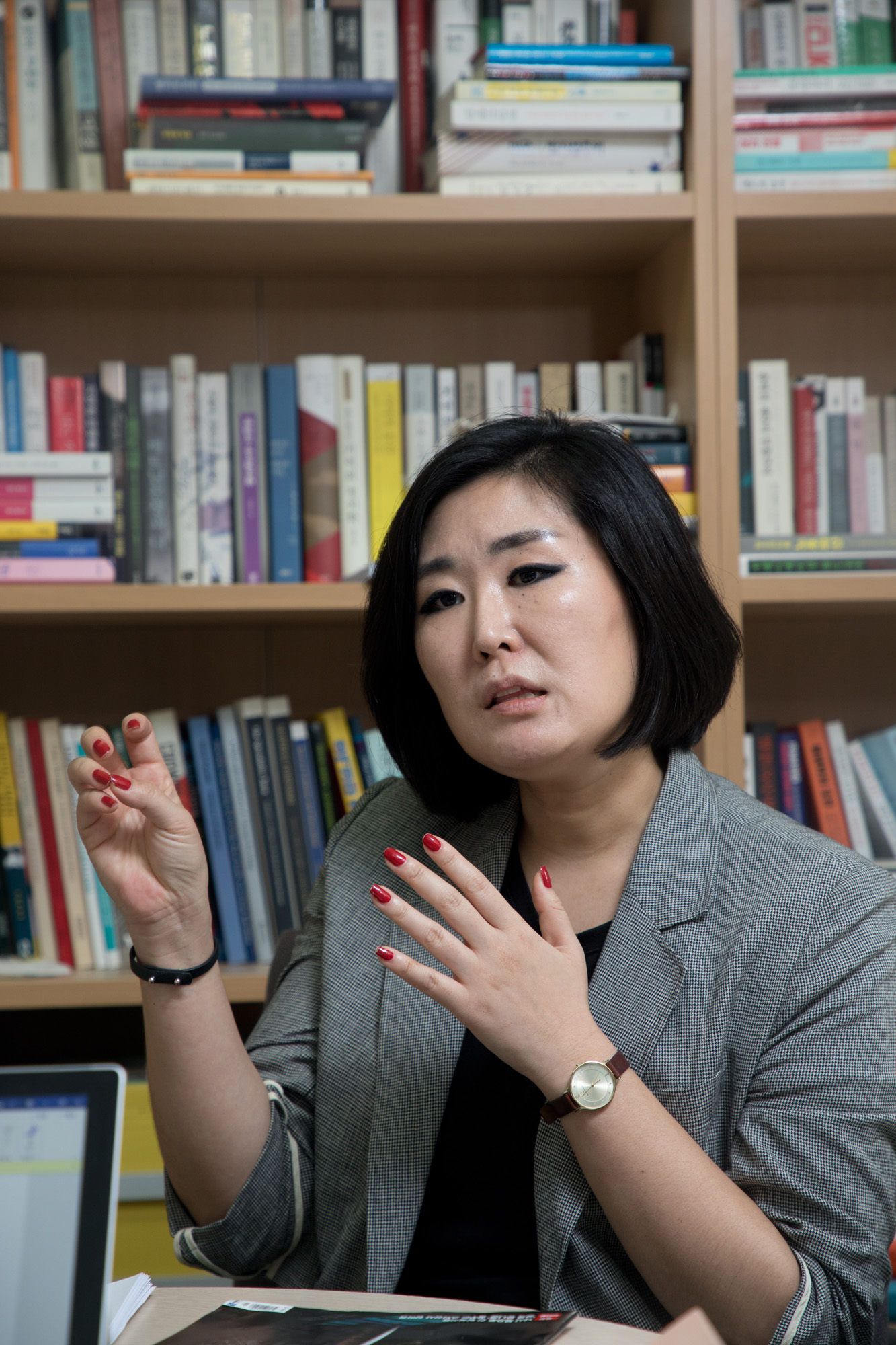 사회;페미니즘;성매매;성산업;레이디 크레딧;김주희