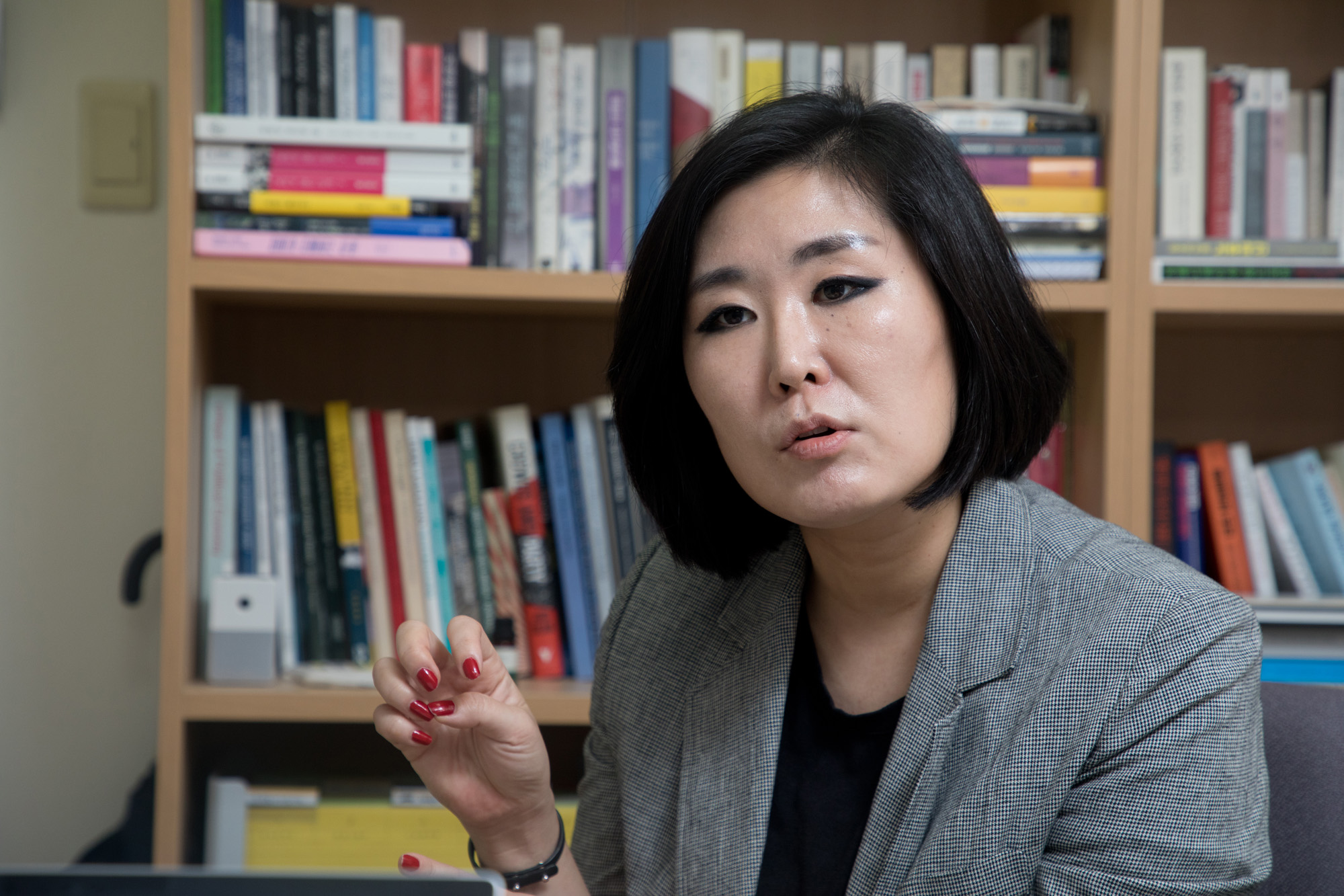 사회;페미니즘;성매매;성산업;레이디 크레딧;김주희