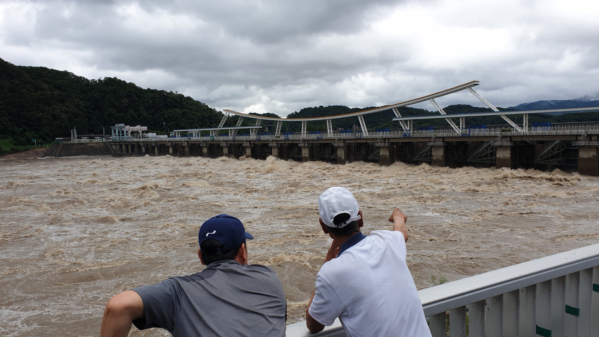 사회;팔당댐;팔당댐방류