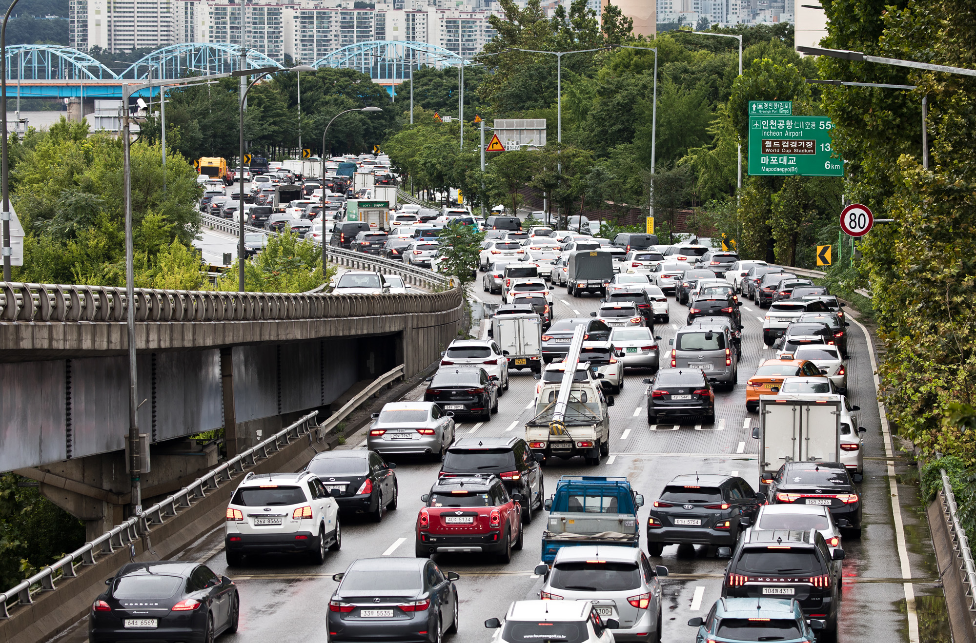 사회;세태;계절스케치;여름;장마철;장마철폭우;잠수교침수;한강잠수교;한강수위상승;반포한강공원;세빛섬;올림픽대로침수;올림픽대로통제