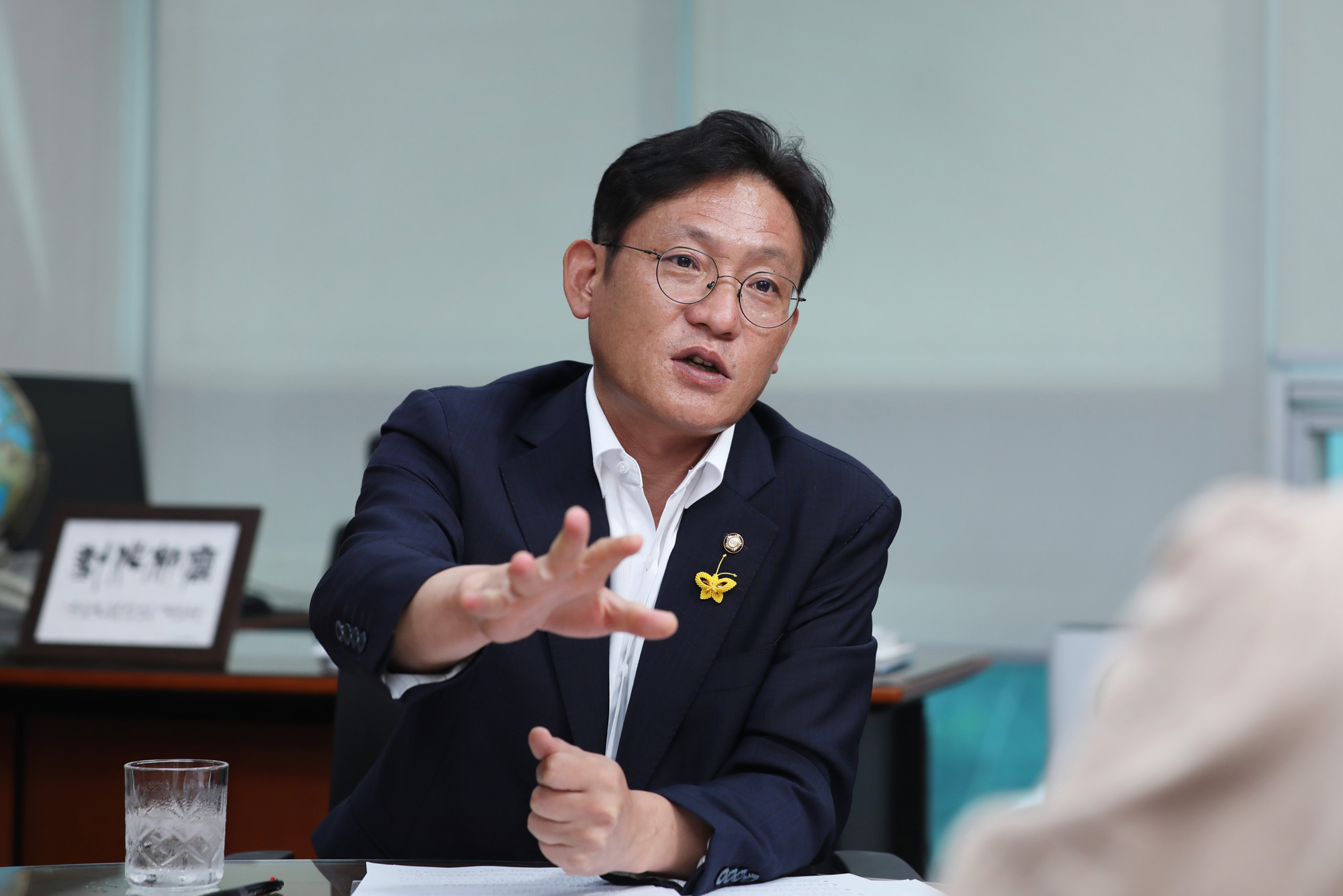 정치;국회;배진교;인터뷰;국회정무위원회