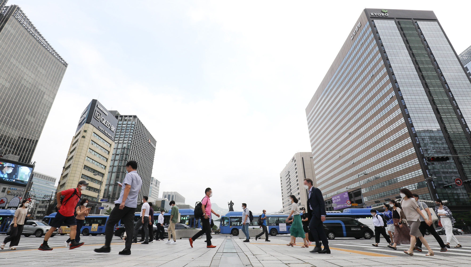 사회;코로나;코로나10;직장인출근;직장인마스크;광화문마스크;직장인코로나