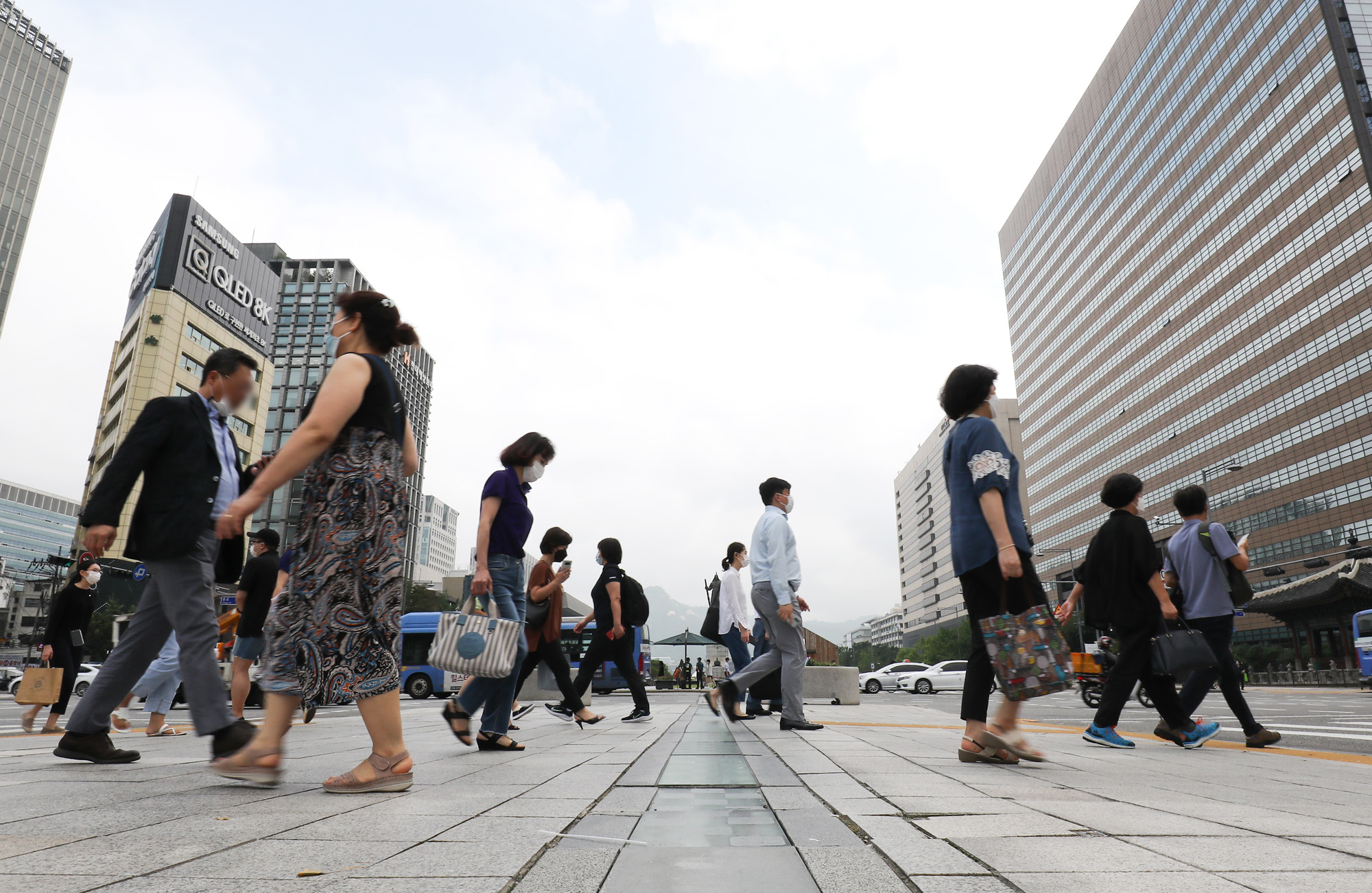 사회;코로나;코로나10;직장인출근;직장인마스크;광화문마스크;직장인코로나