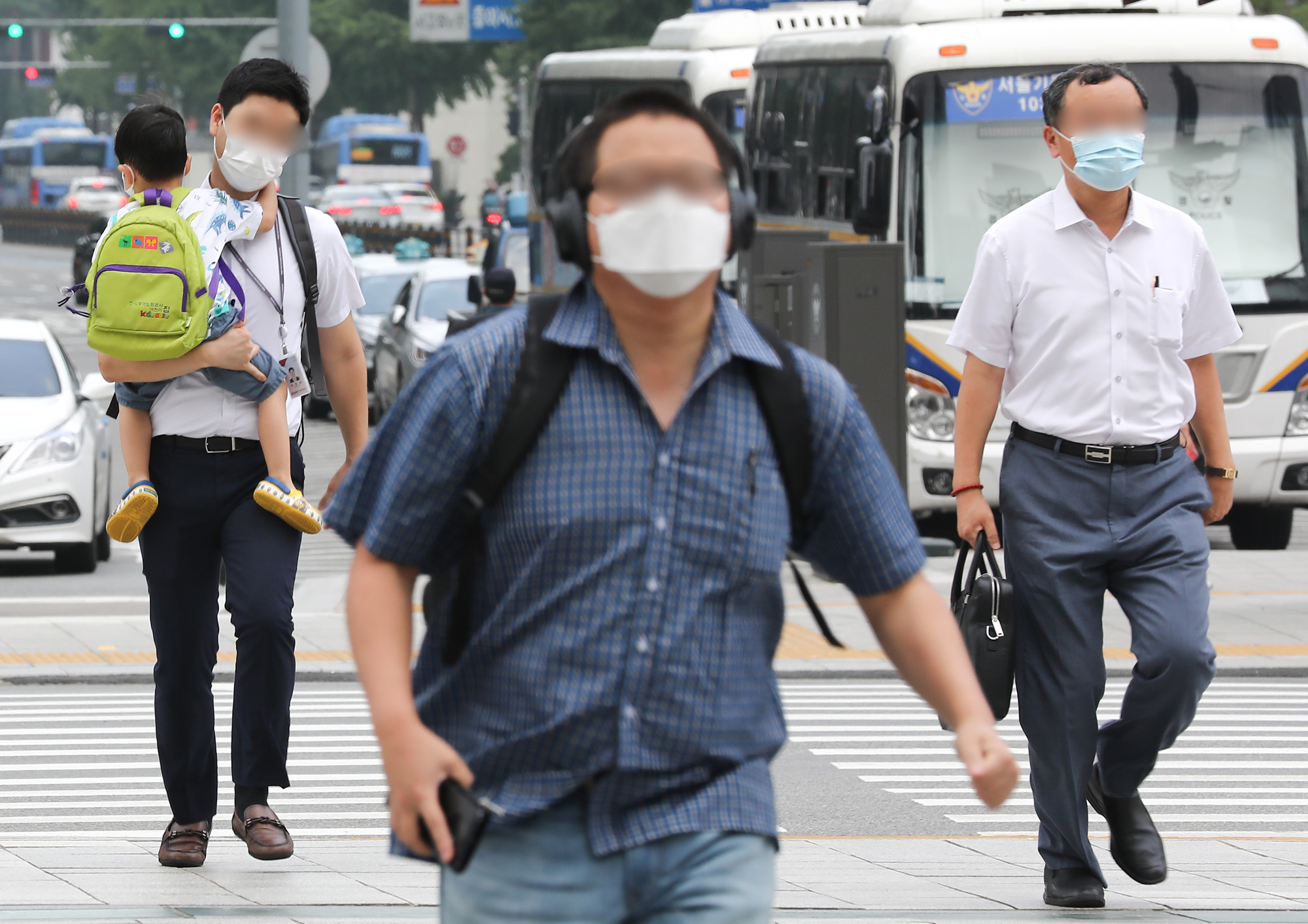 사회;코로나;코로나10;직장인출근;직장인마스크;광화문마스크;직장인코로나