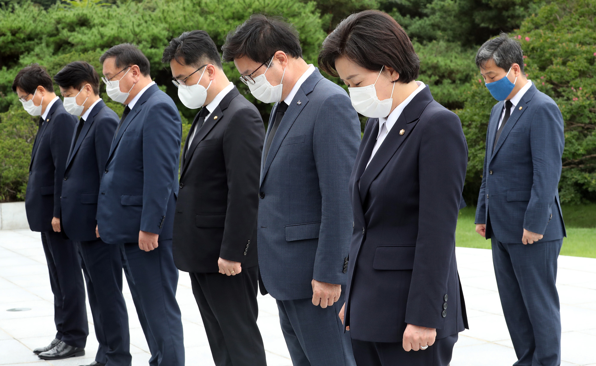 정치;이낙연;현충원참배;더불어민주당신임당대표