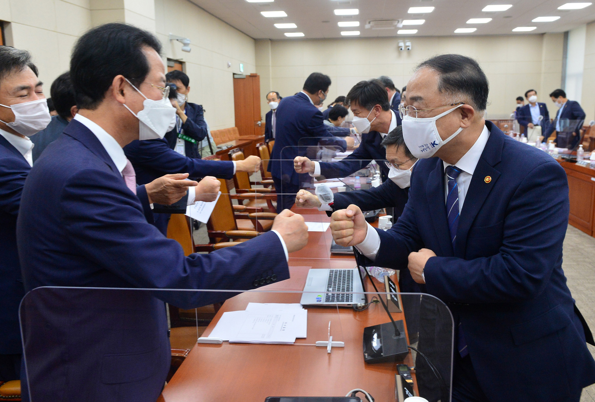 정치;국회;기재위;기획재정위원회