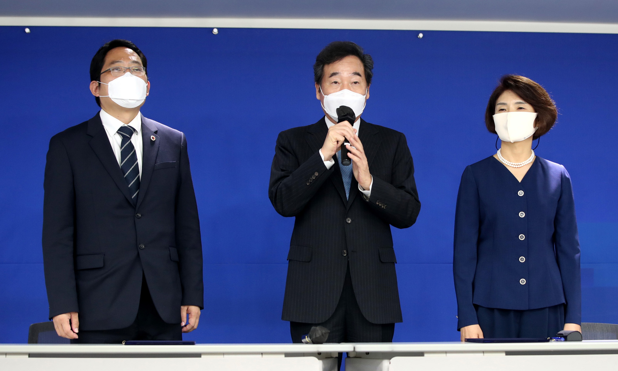 정치;대한의사협회;최대집;더불어민주당의사협회합의서;정책협약이행합의서체결식;한정애;이낙연