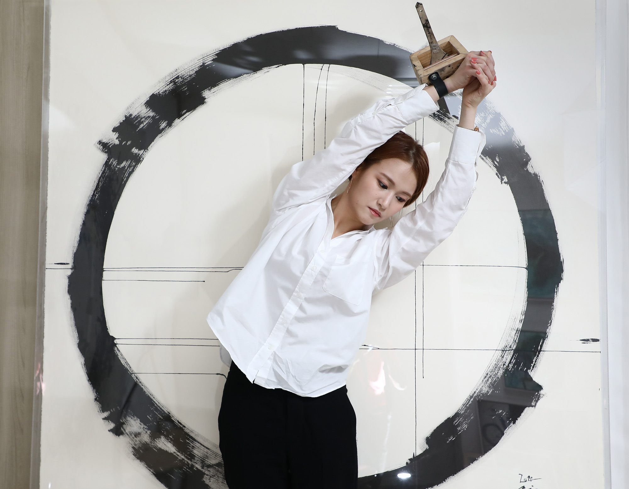 류혜인;류혜인작가;퍼포먼스작가;화가;화가의방;한국미술응원프로젝트;비즈한국;아티스트