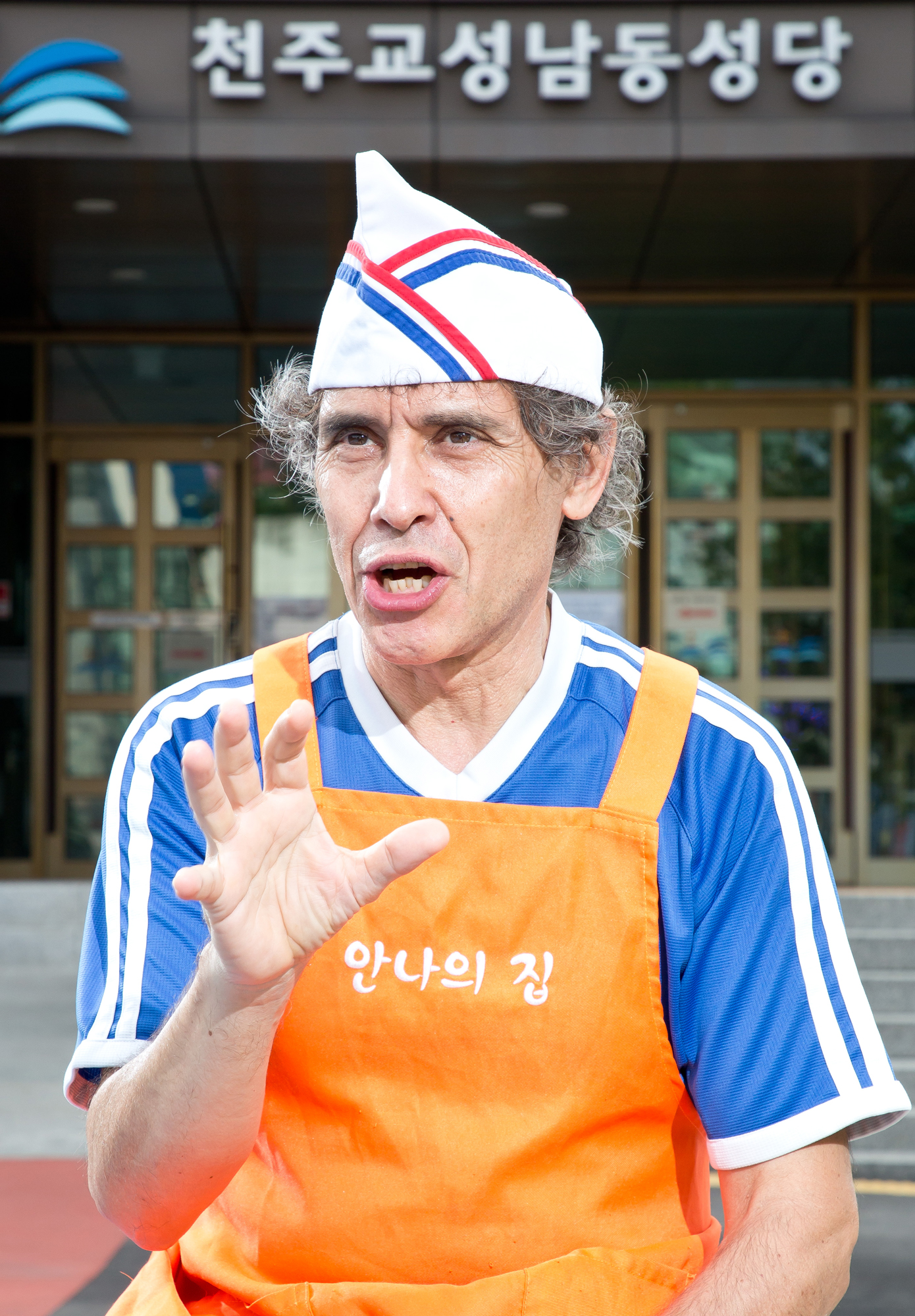 사회 코로나 무료급식 안나의집 김하종신부